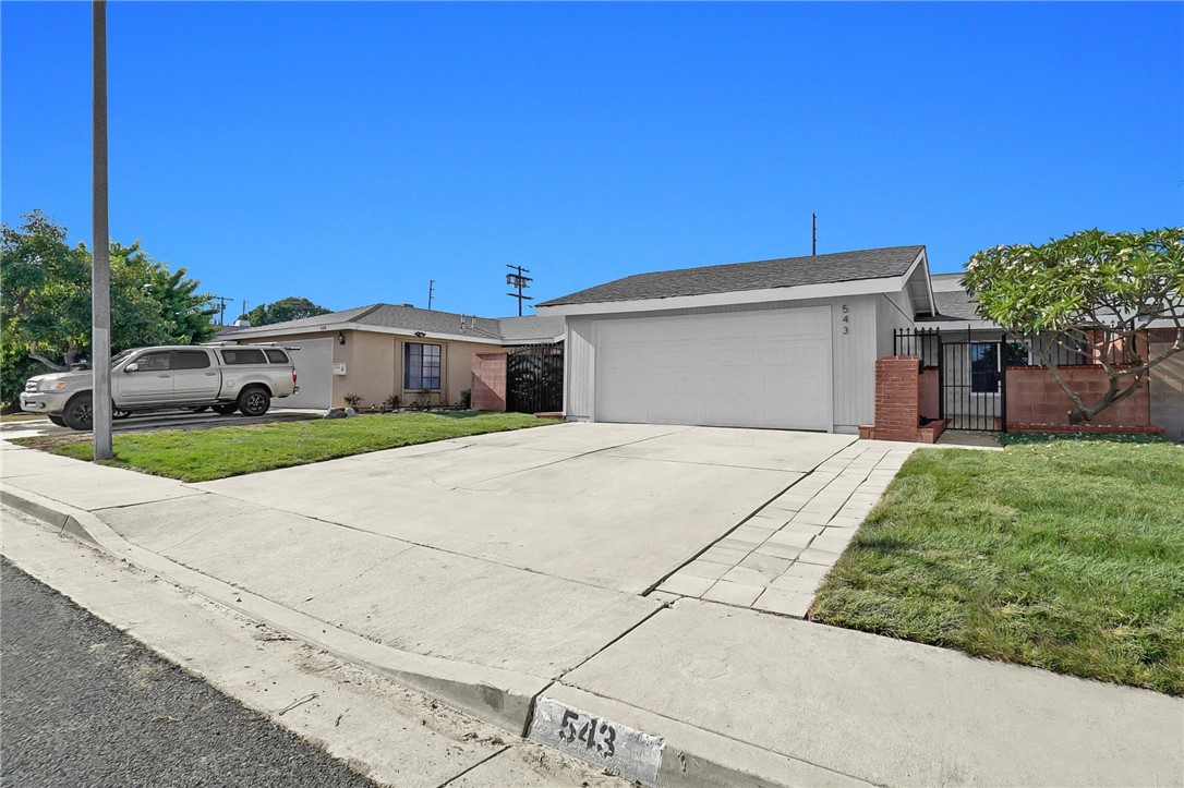 543 E Lincoln Street, Carson, CA 90745 — photo 2
