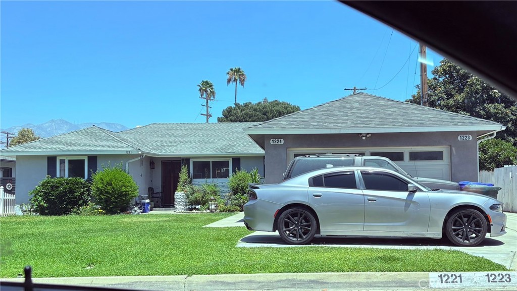 1221 1223 Magnis Street — photo