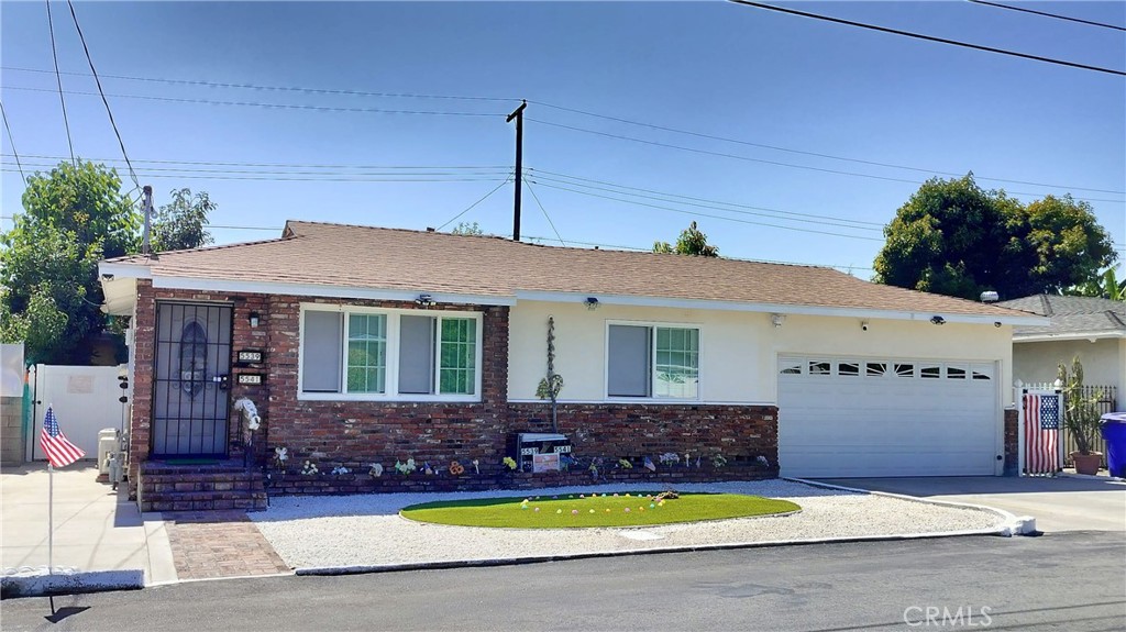 5539 N Willard Ave — photo