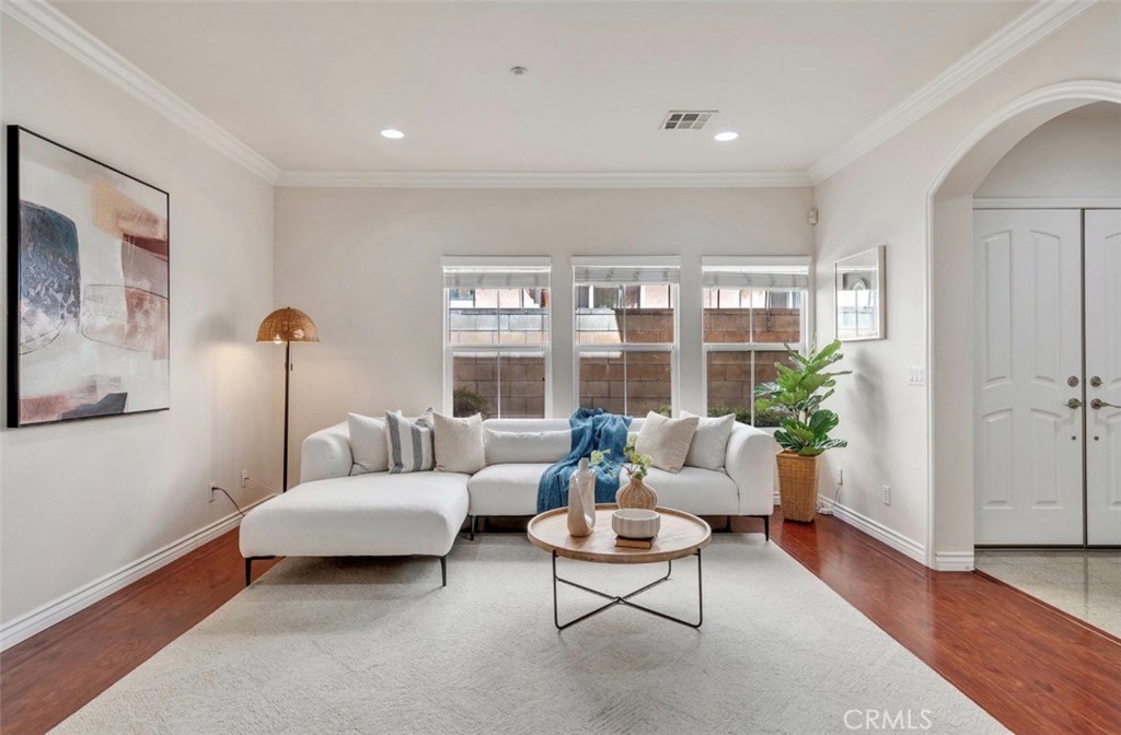 5241 Rosemead Blvd C — photo