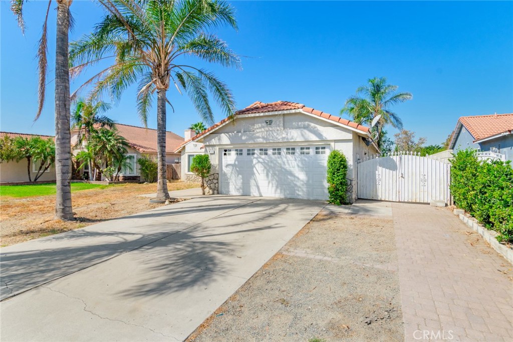 8344 Bermuda Court — photo