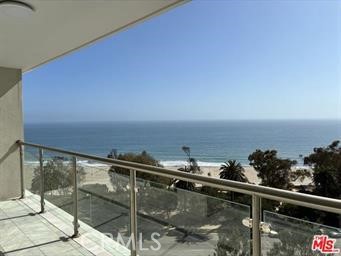 201 Ocean — photo