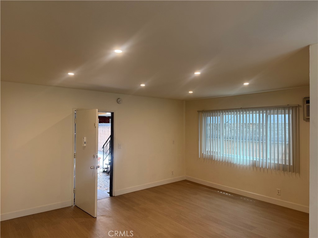 943 N Louise St. 5 — photo