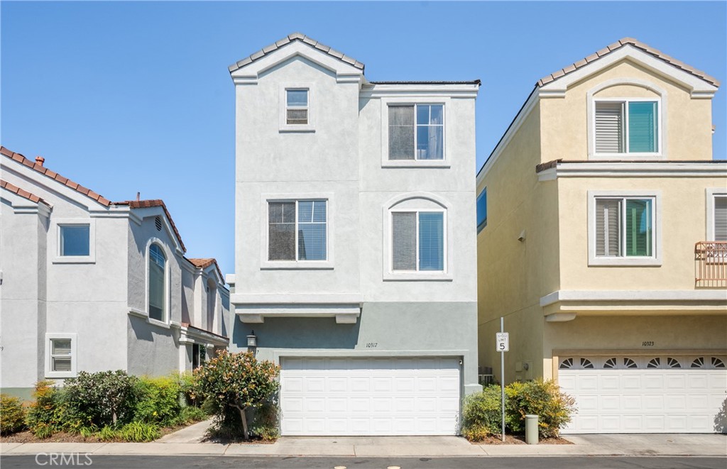 10317 Eclipse Court — photo