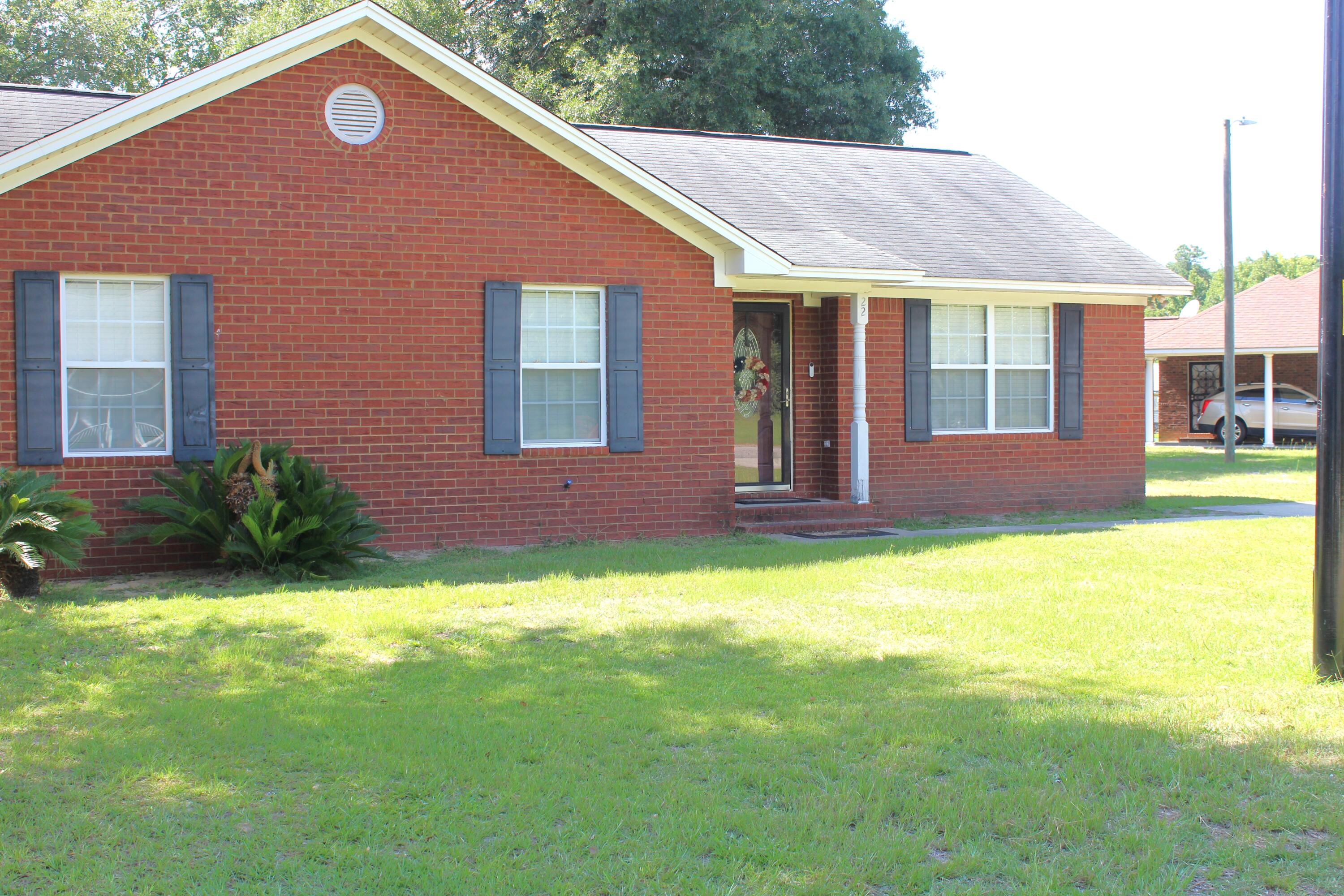 22 James E Clyburn Bivd — photo