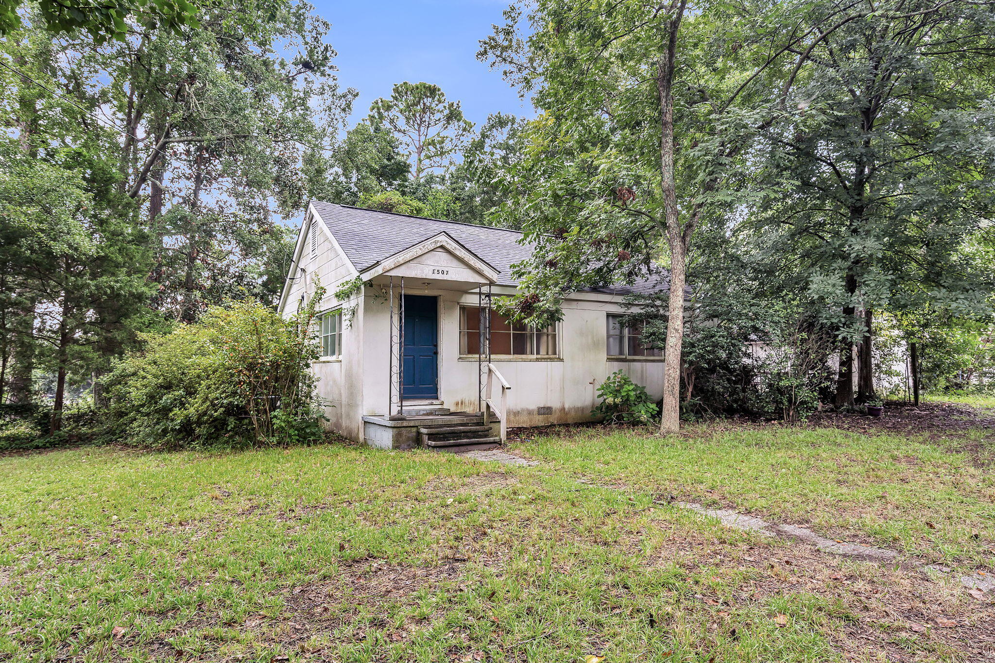 1507 Sumner Avenue — photo