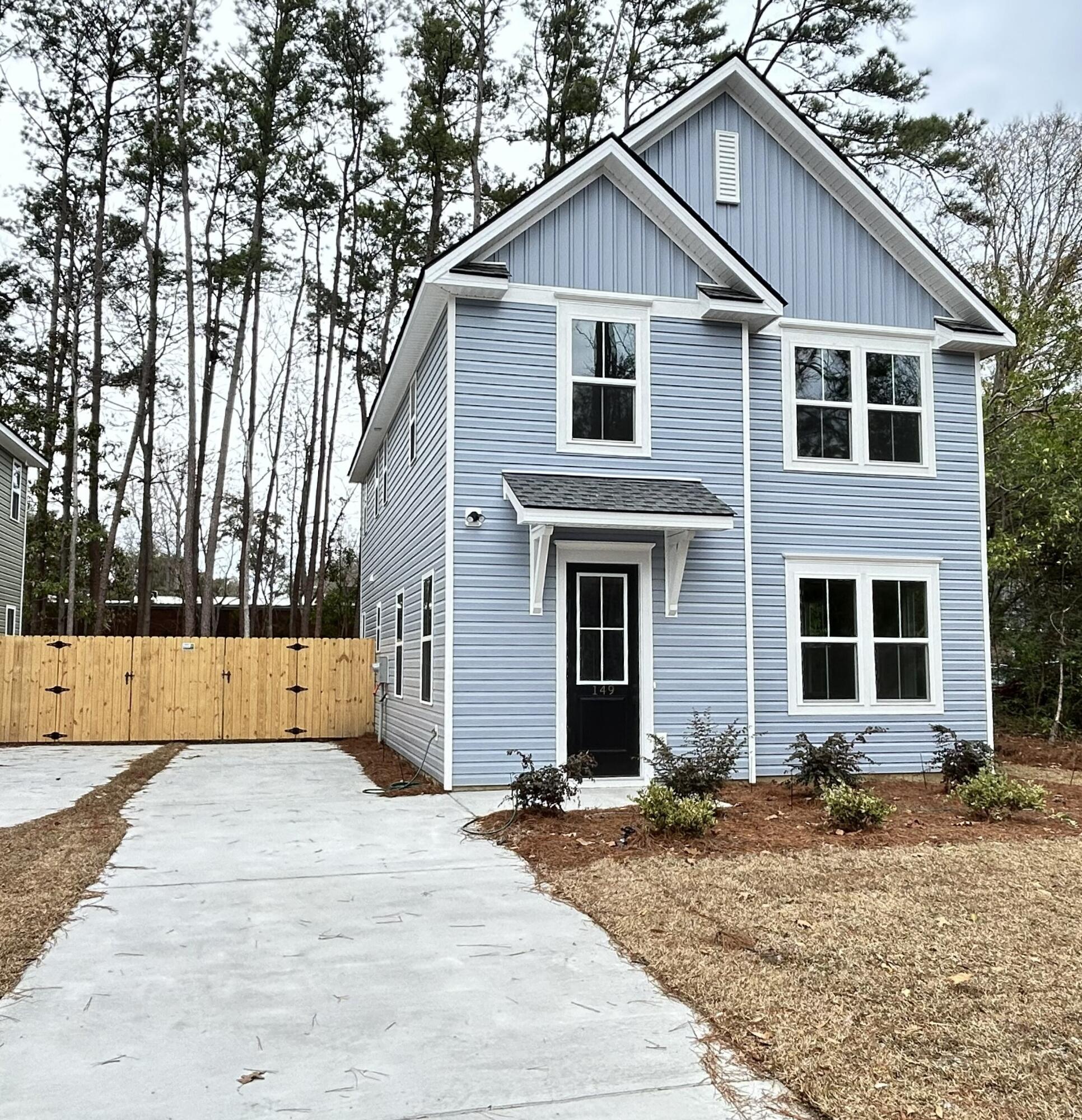 149 Limehouse Drive — photo