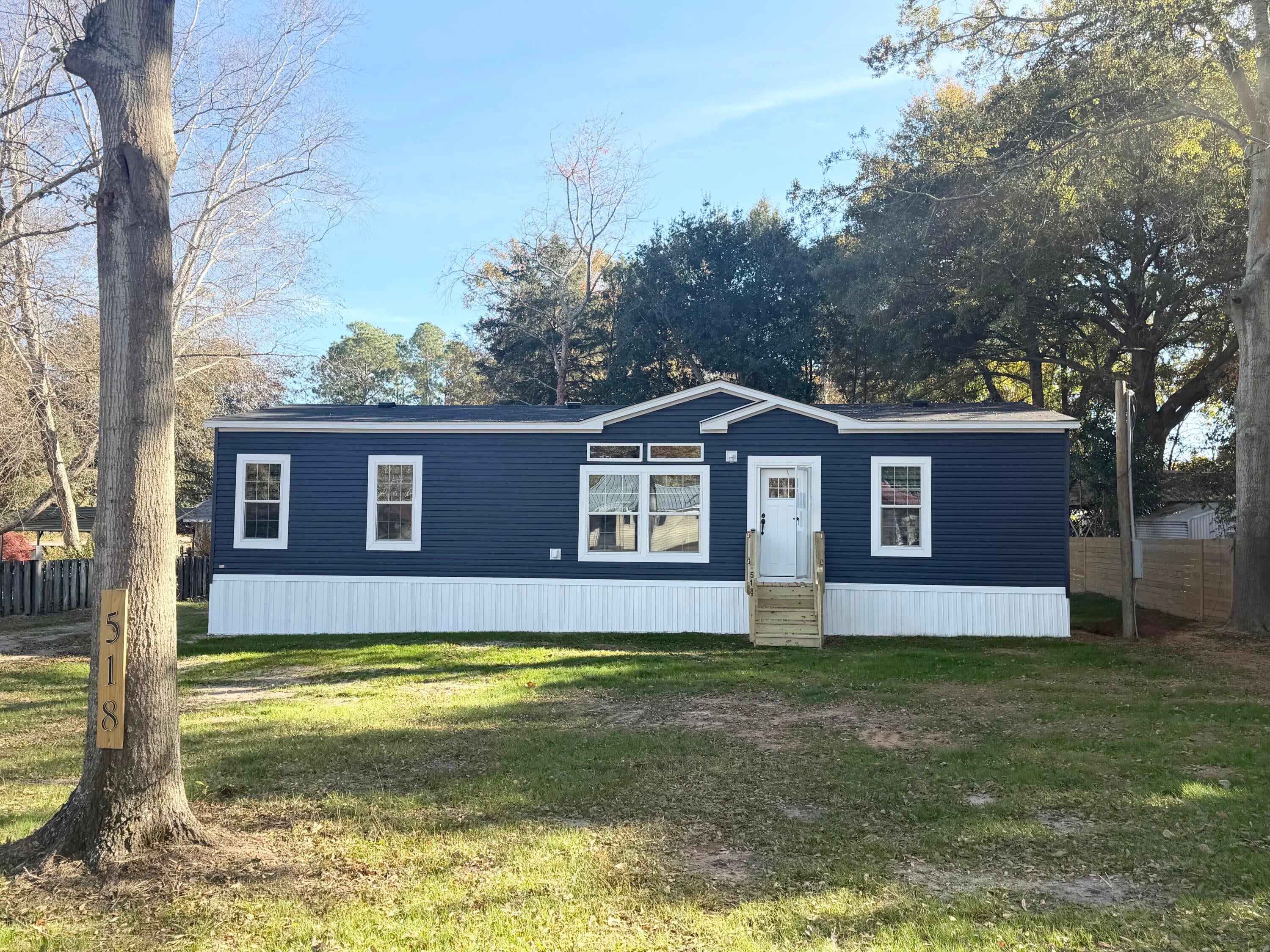 518 Knott Drive — photo