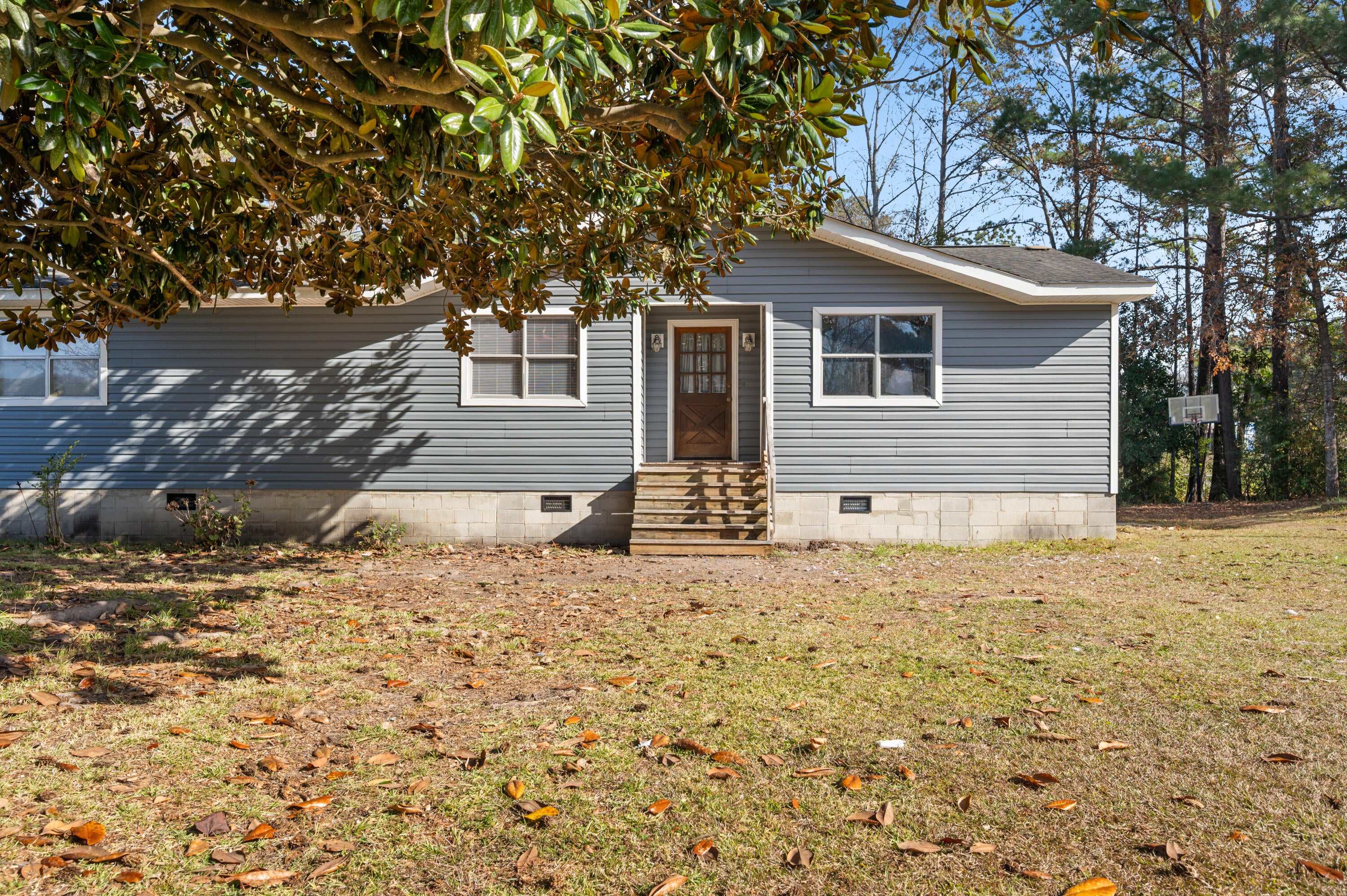 114 Lakewood Drive — photo