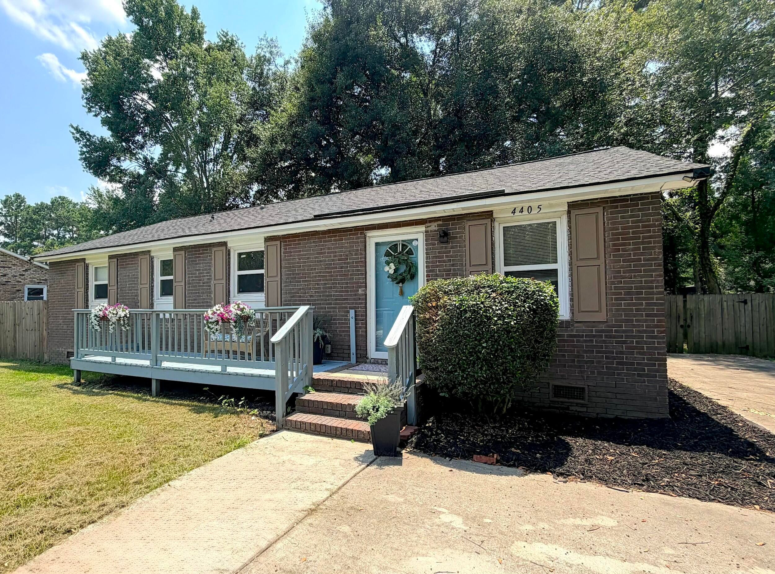 4405 Clovewood Street — photo