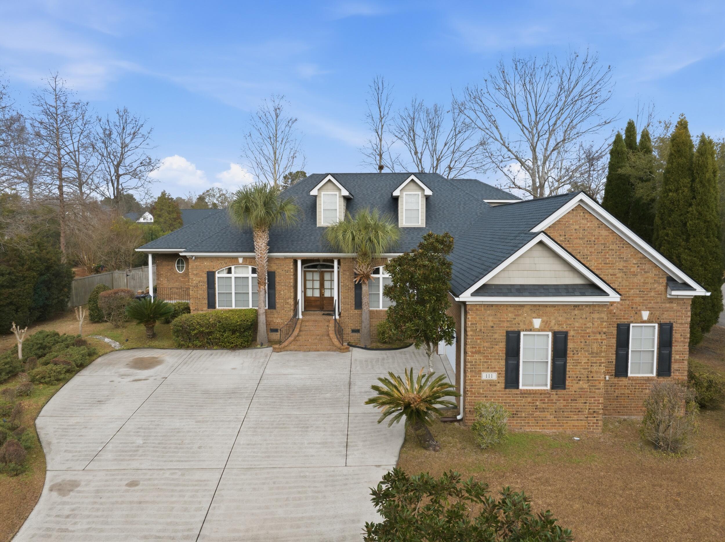 111 Amanda Circle — photo