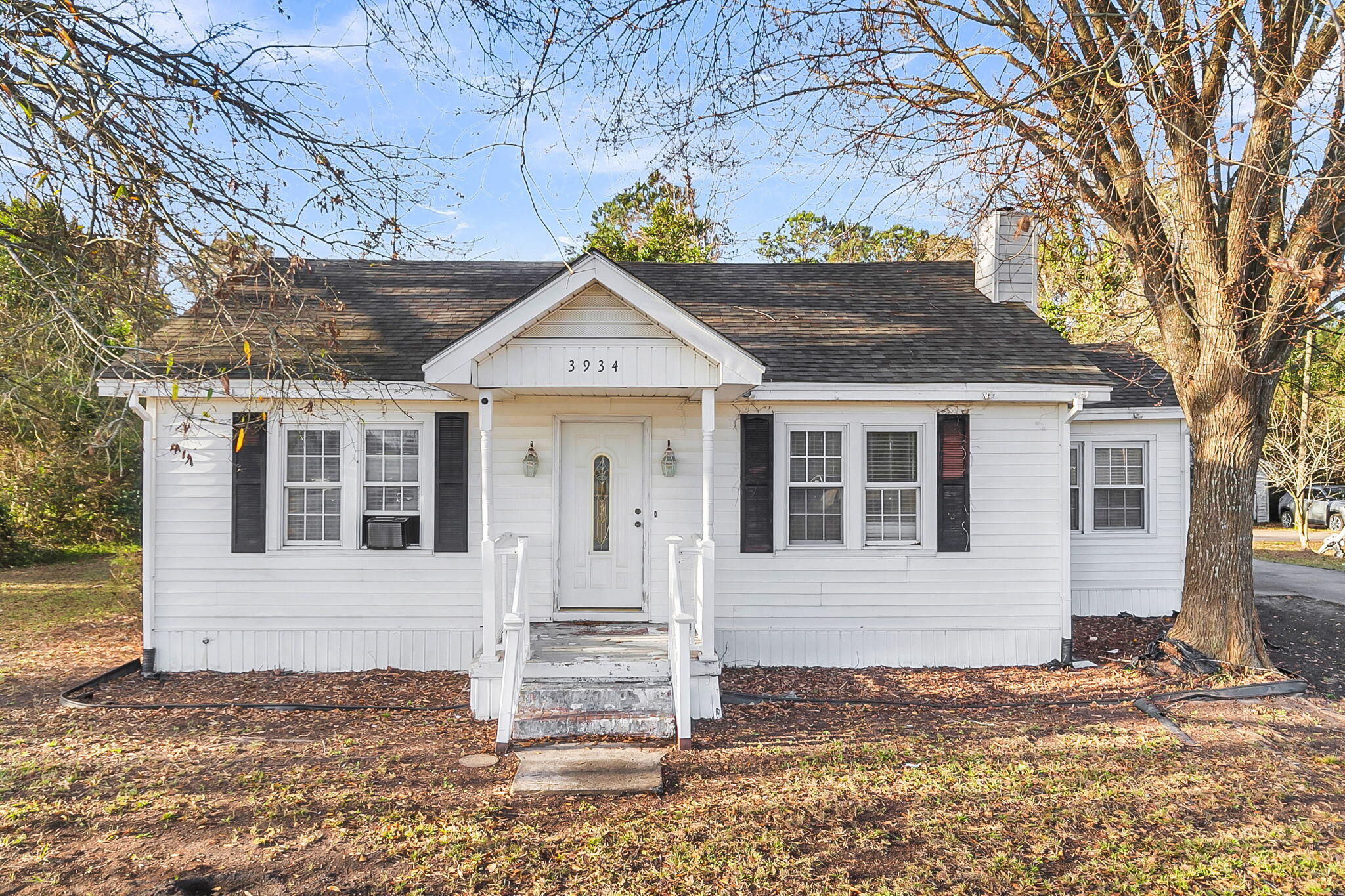 3934 Byrnes Drive — photo
