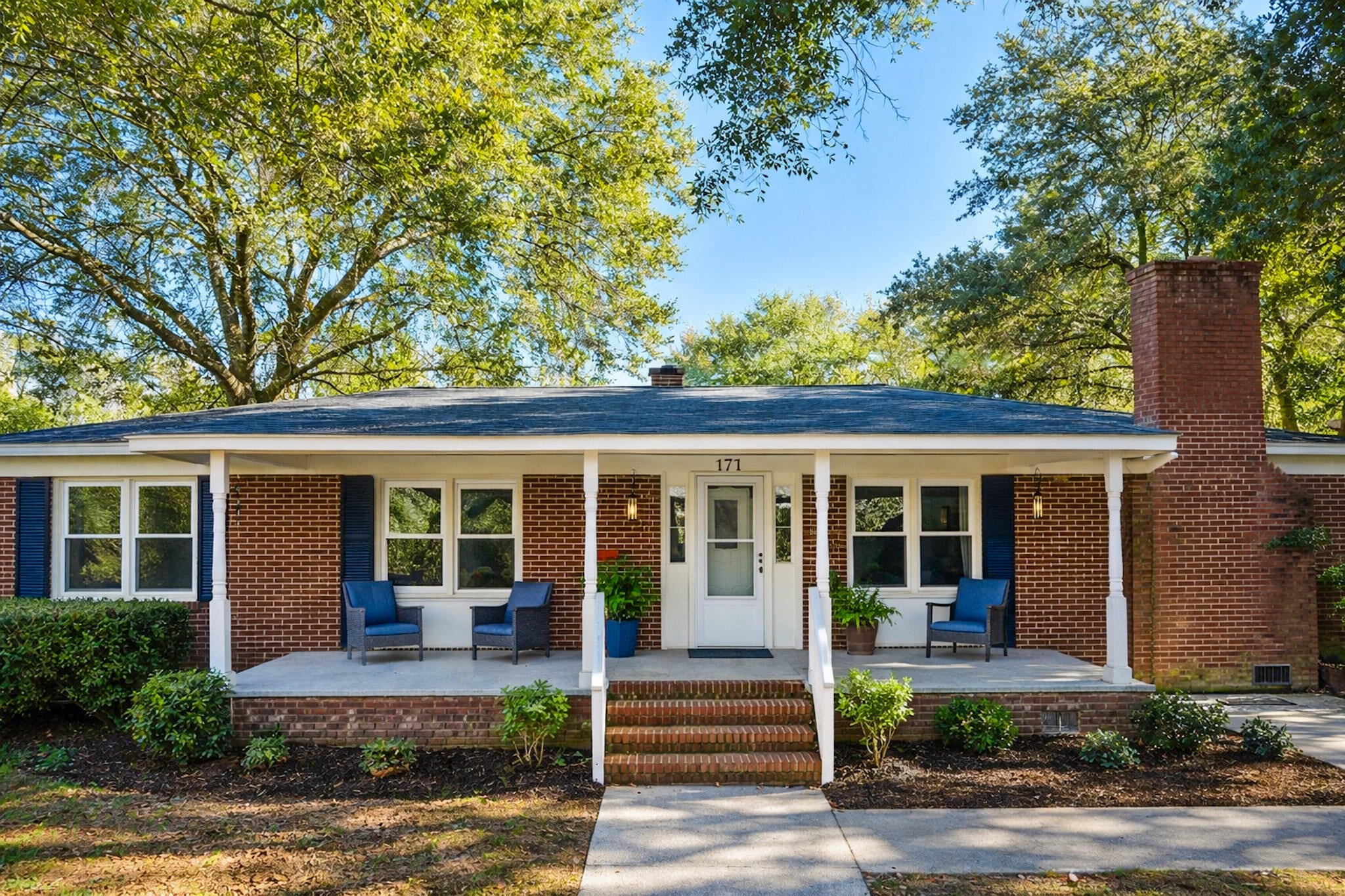 171 Parkwood Circle — photo