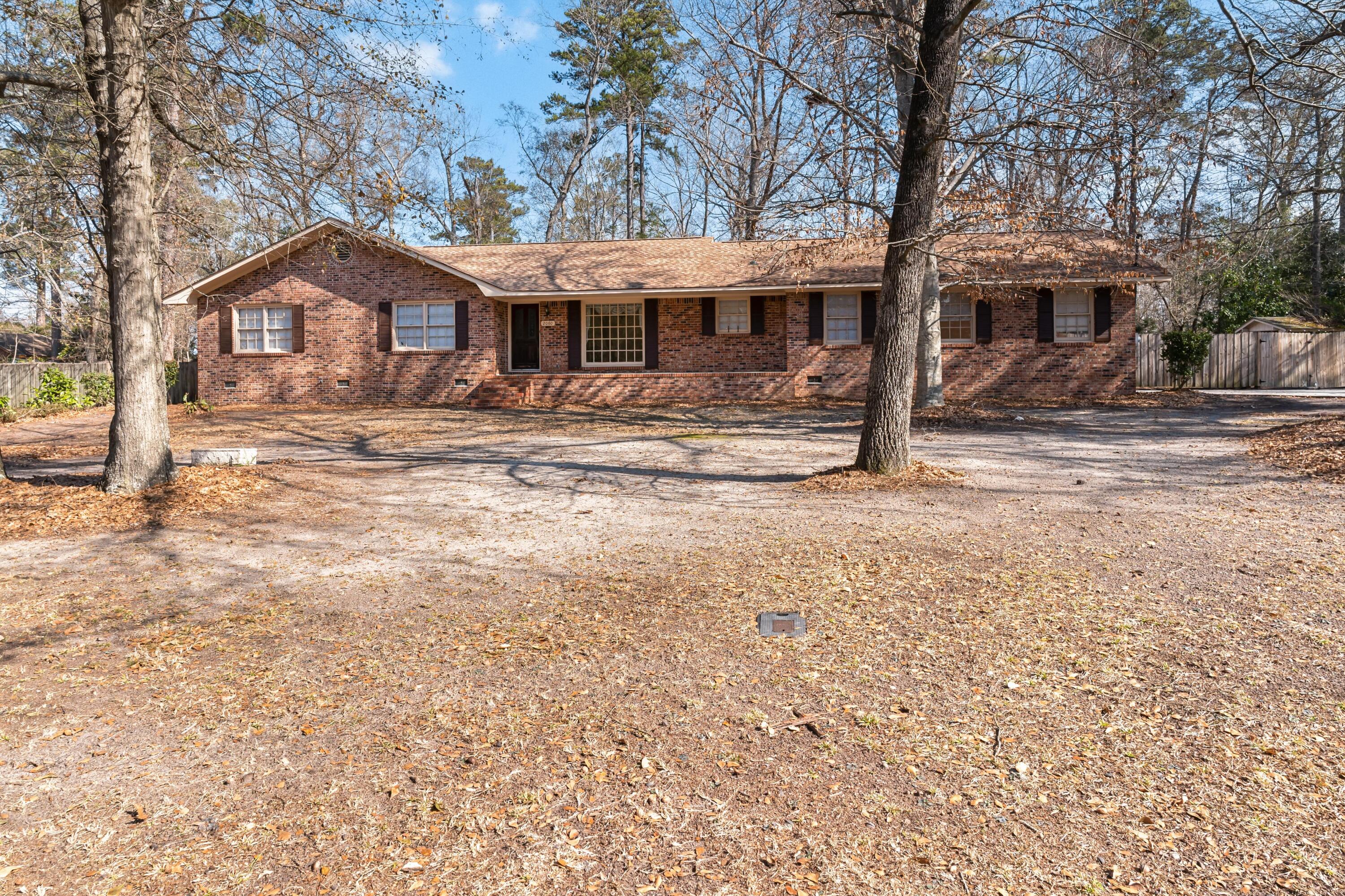 2060 Longwood Drive — photo