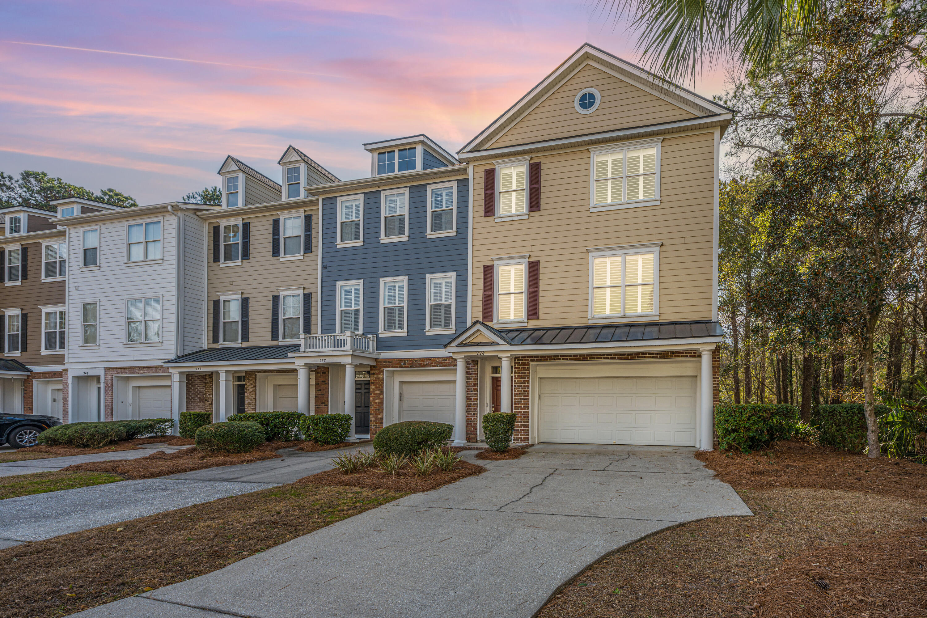228 Fair Sailing Road — photo