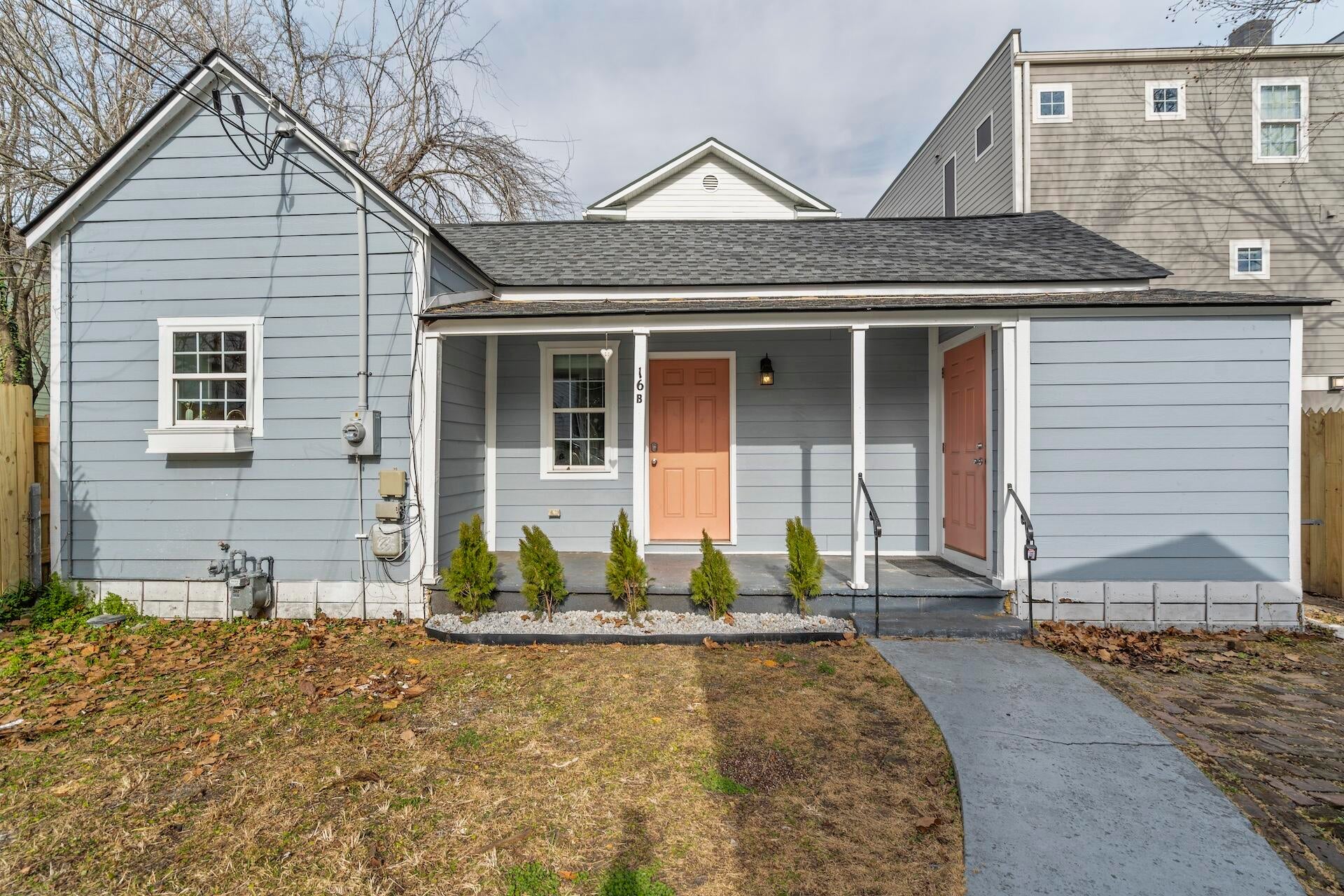 16 Strawberry Lane B — photo