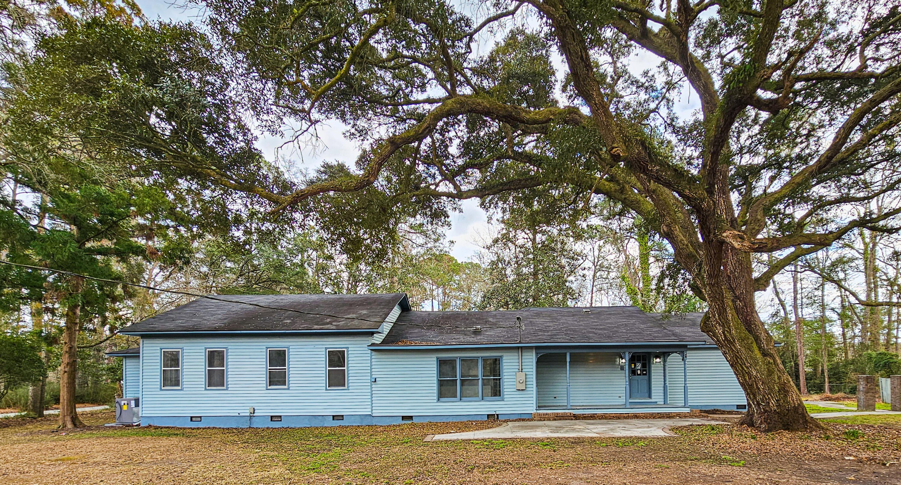 127 Meadowlake Drive — photo