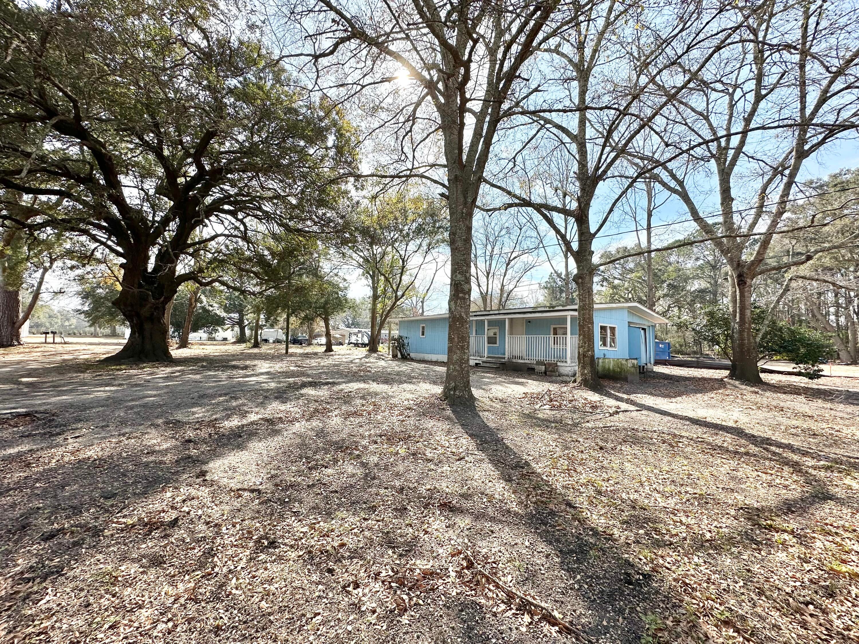 1645 Cuffy Lane — photo