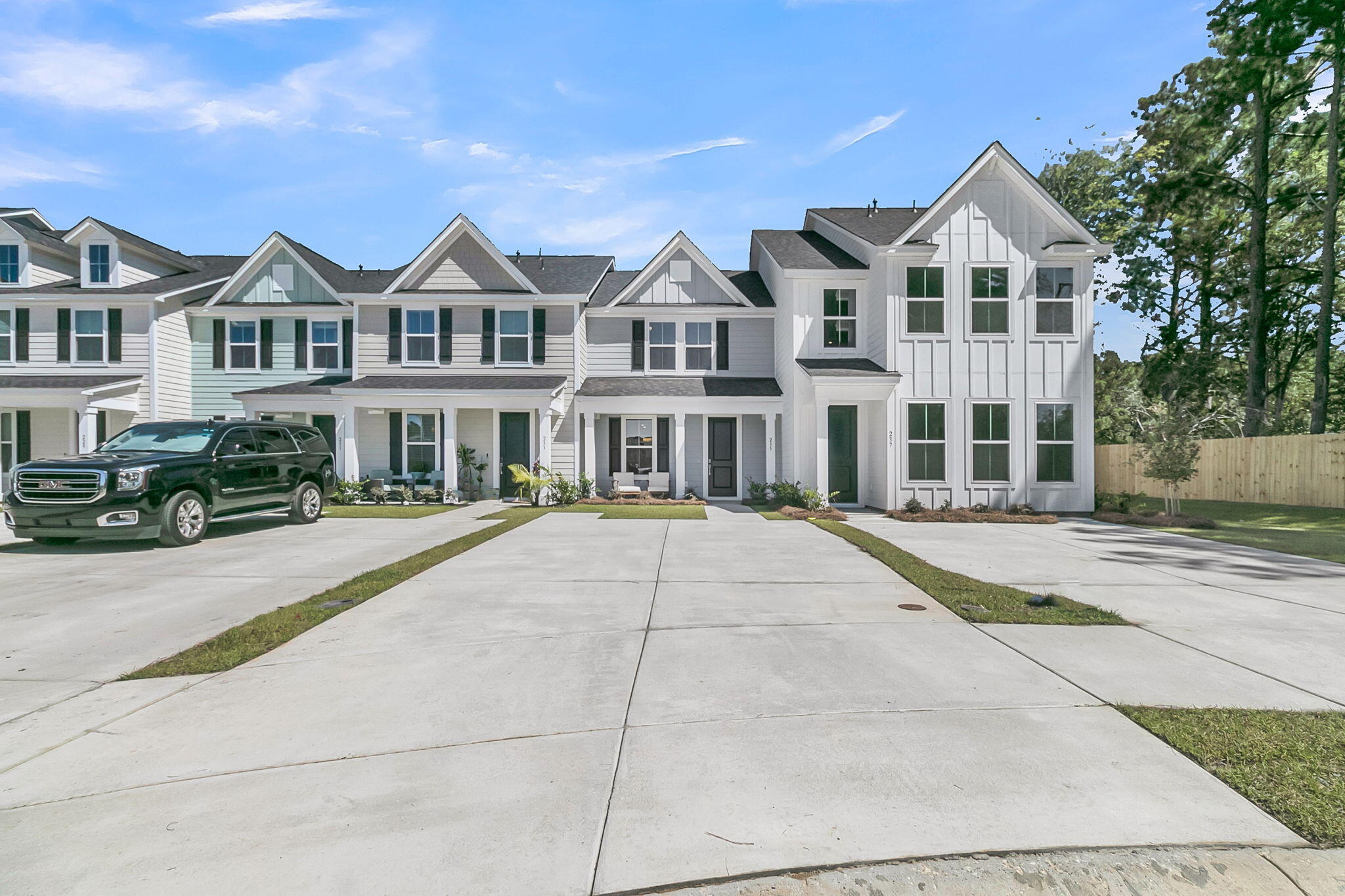 739 Alma Square Drive — photo