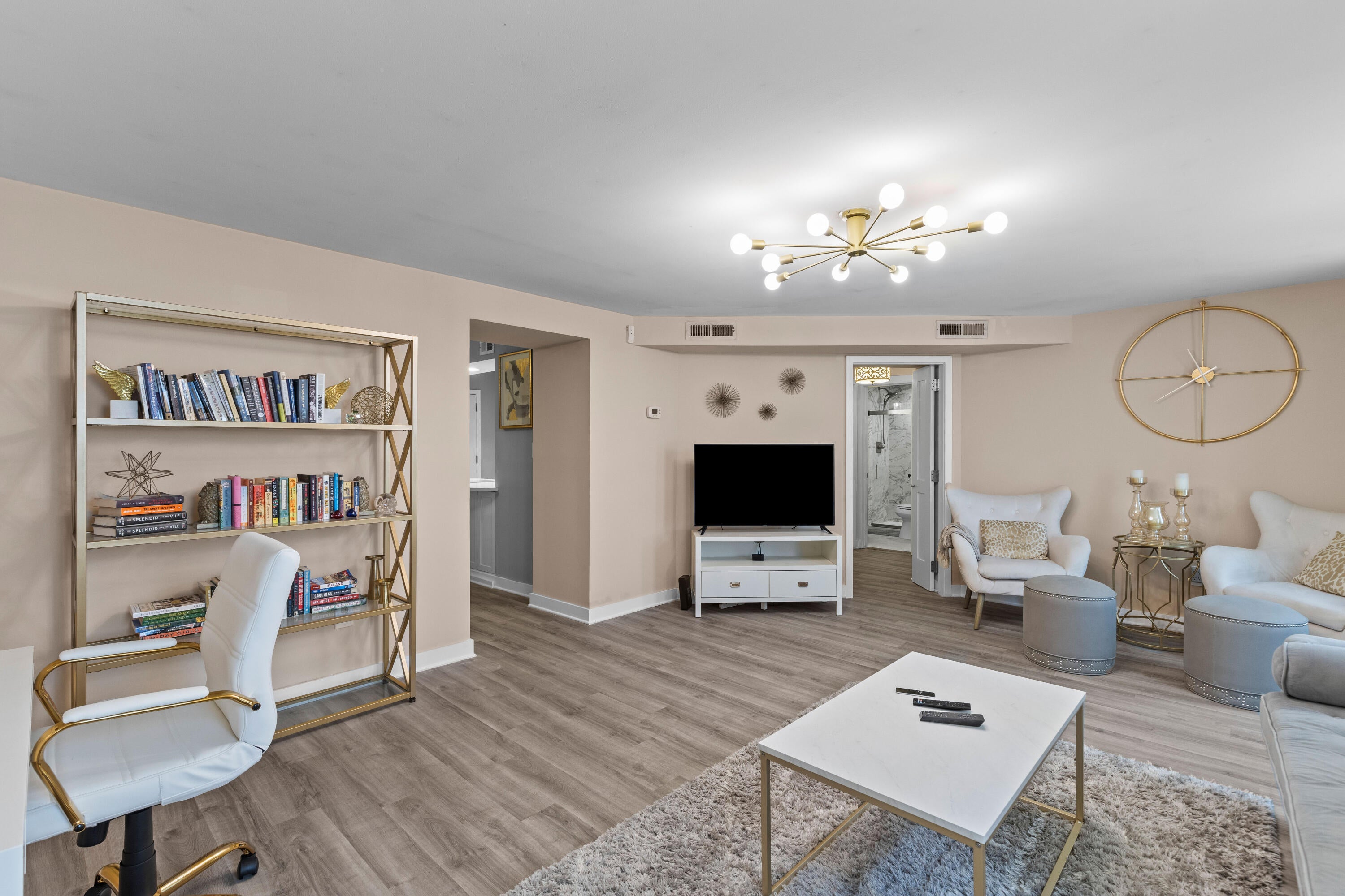 55 Ashley Avenue Apt 6 — photo