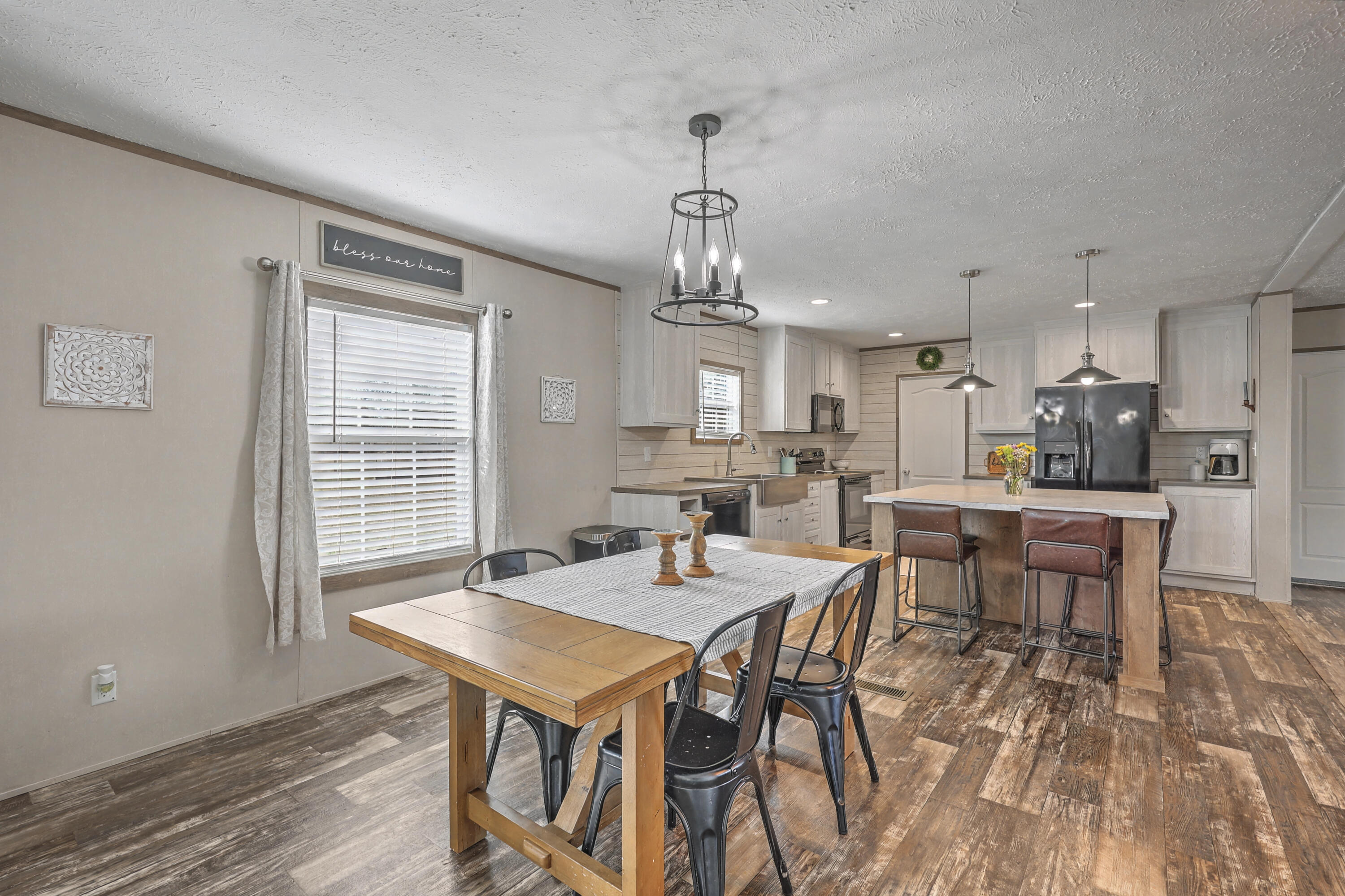 964 Tiger Loop, Saint Stephen, SC 29479 — photo 2