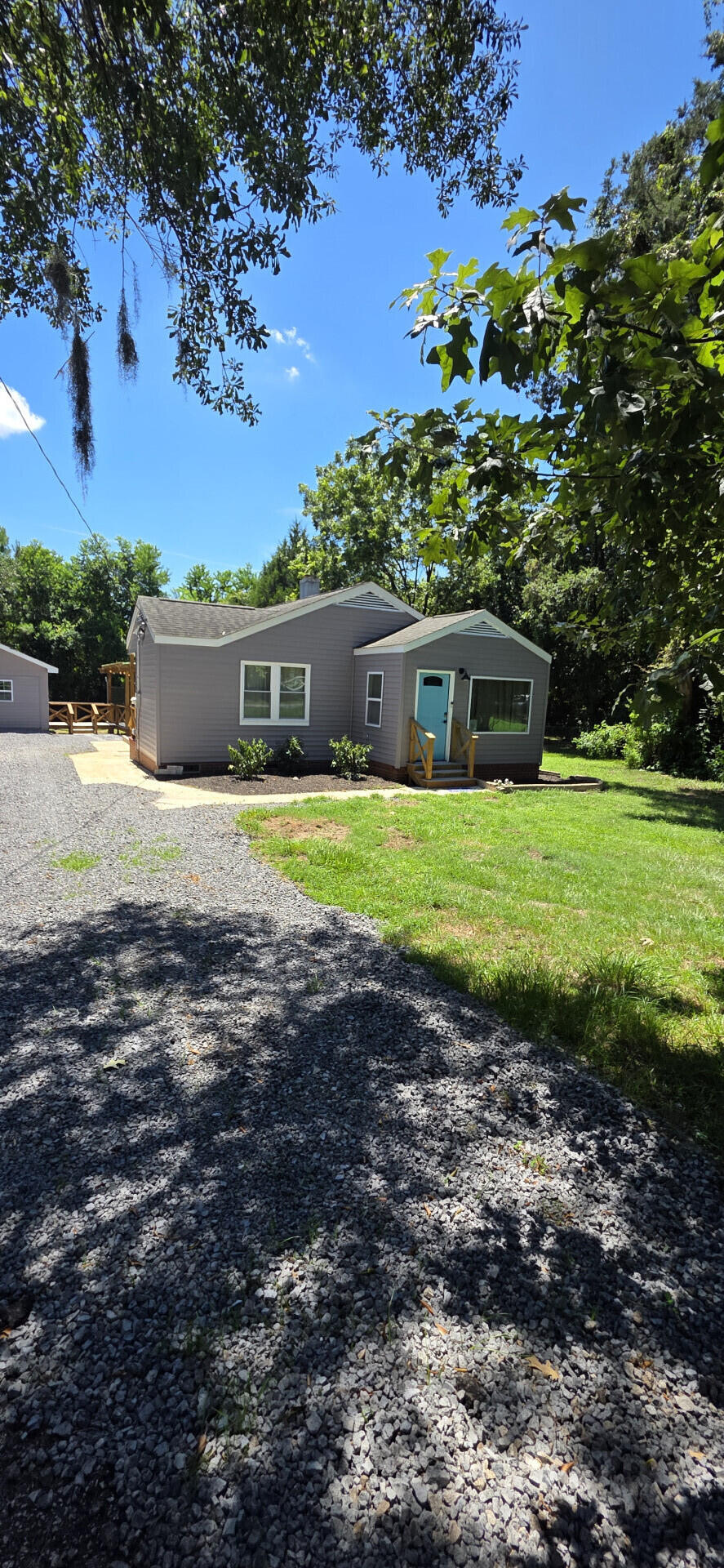 1339 S Lakeland Drive — photo