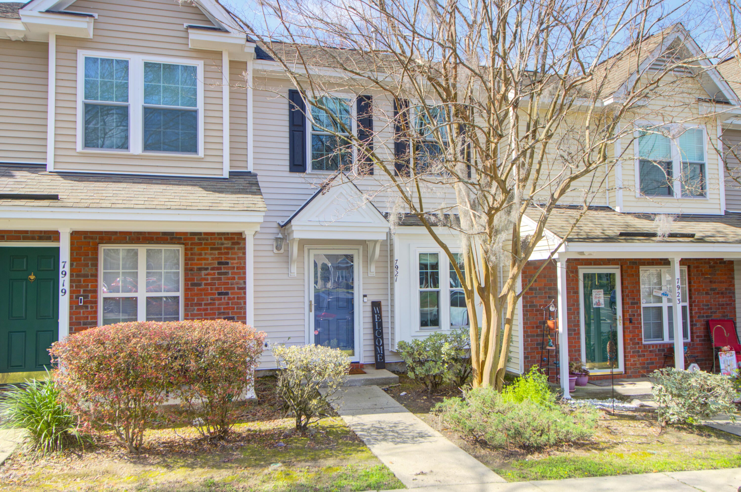 7921 Shadow Oak Drive — photo