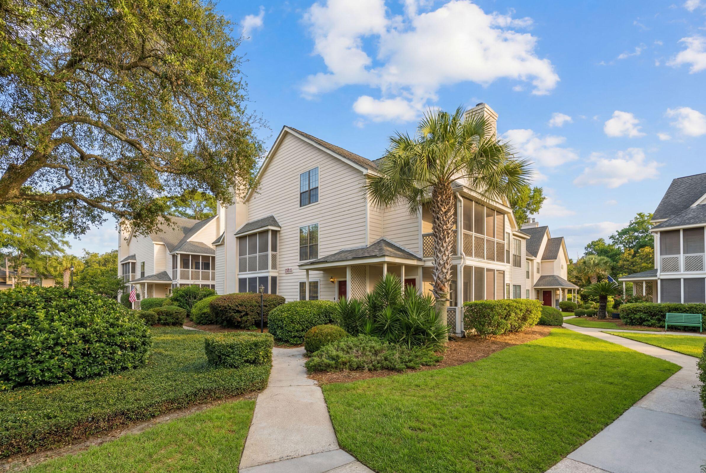 348 Sandpiper E — photo