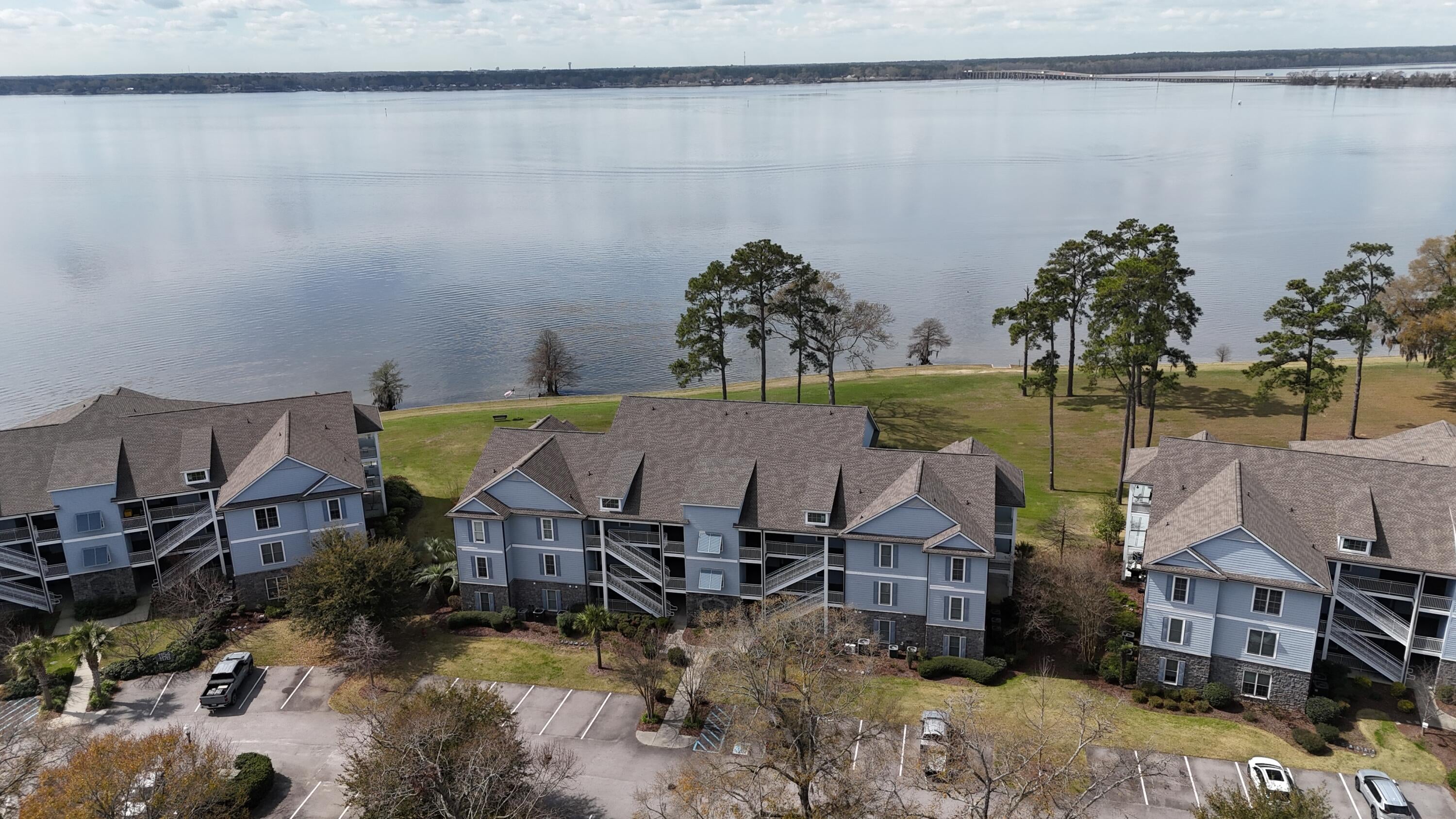 1130 Bridge View Lane C101 — photo
