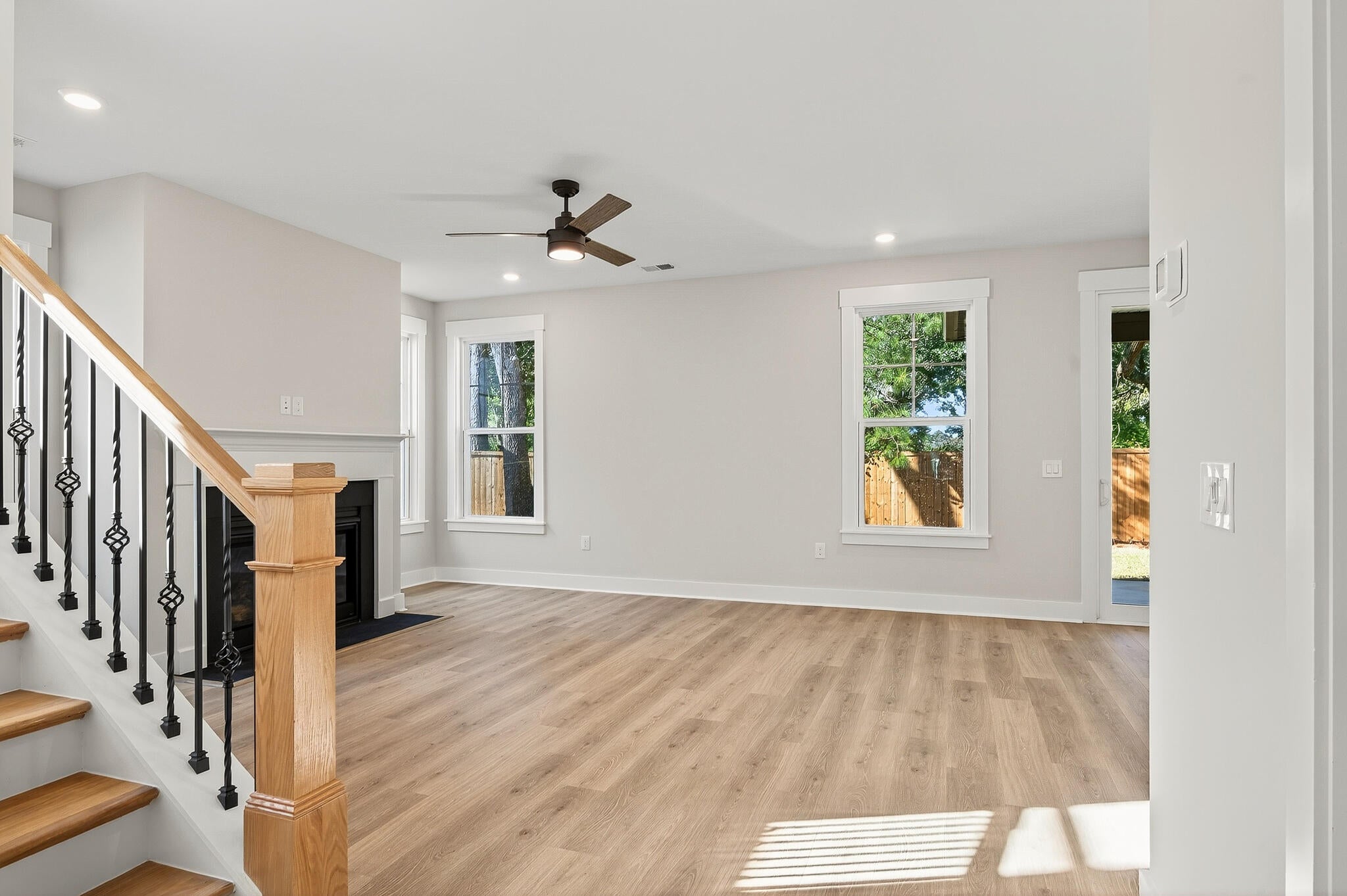 220 Creek Pointe Dr Drive — photo