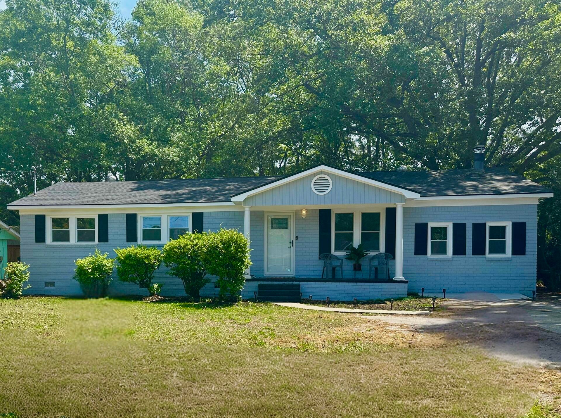 814 Hoss Road — photo