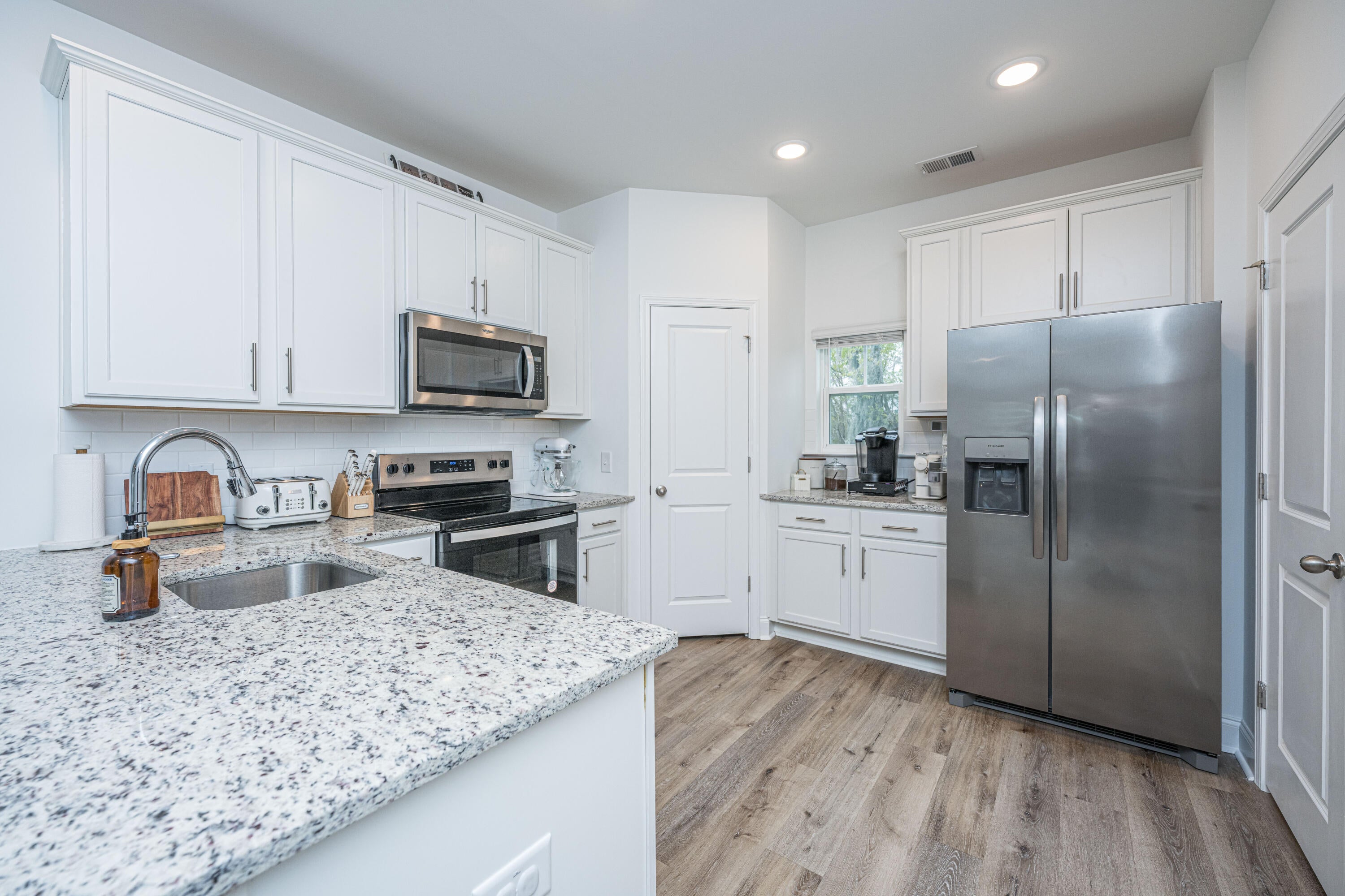 206 Cache Court — photo