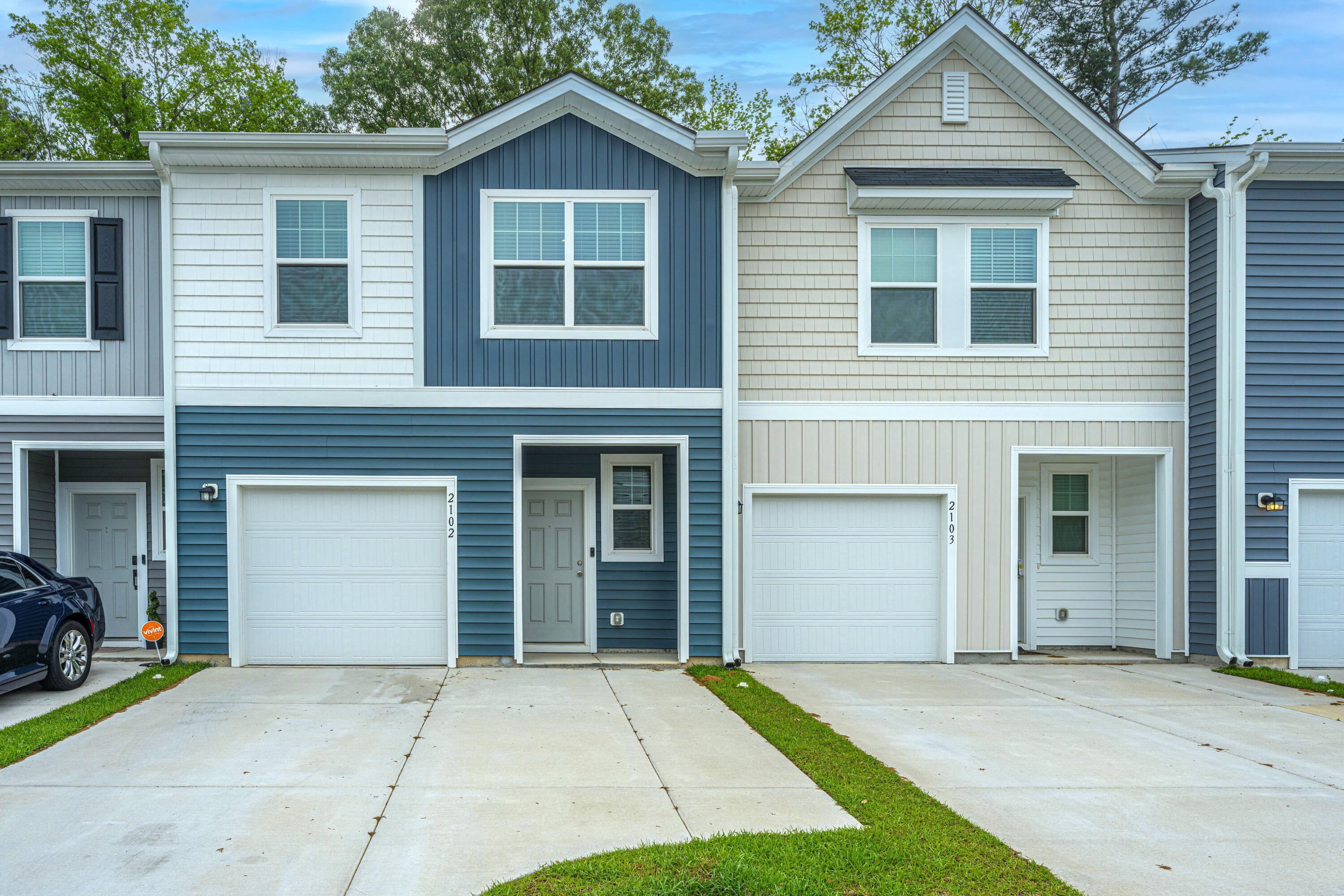 2102 Scarlett Maple Street — photo