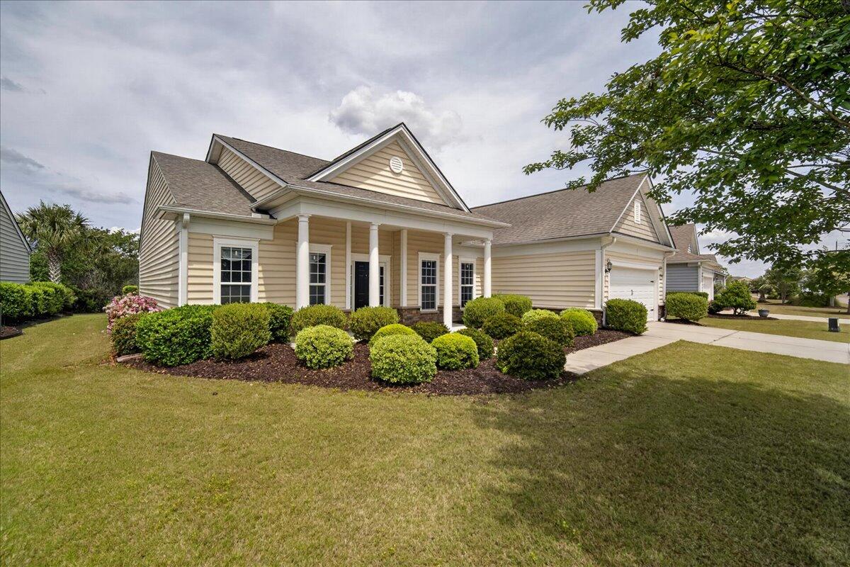 369 Waterlily Way — photo