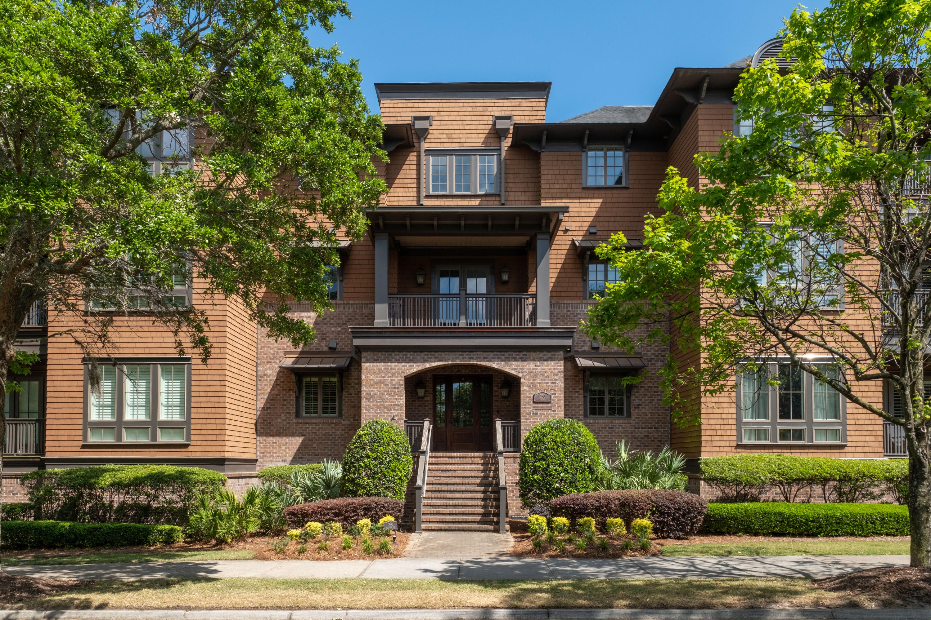 250 Island Park Drive 202 — photo