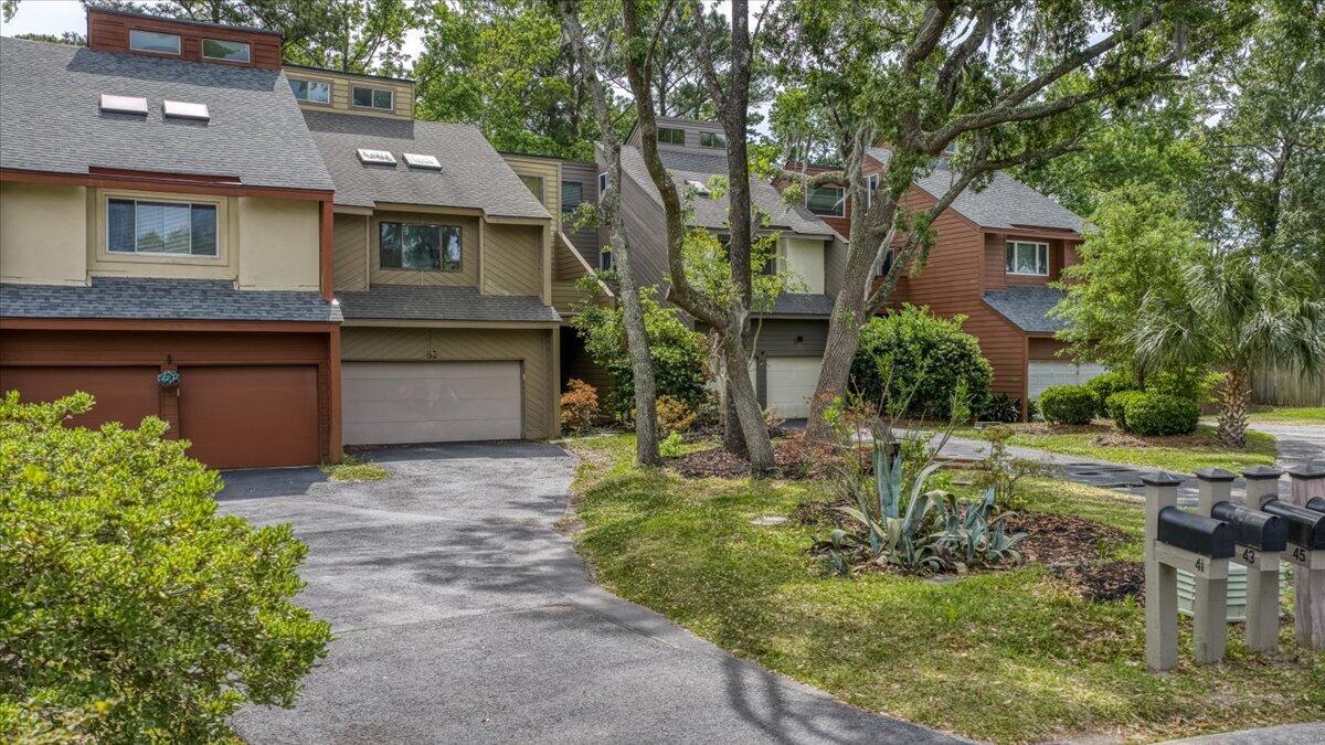 43 Arabian Drive — photo