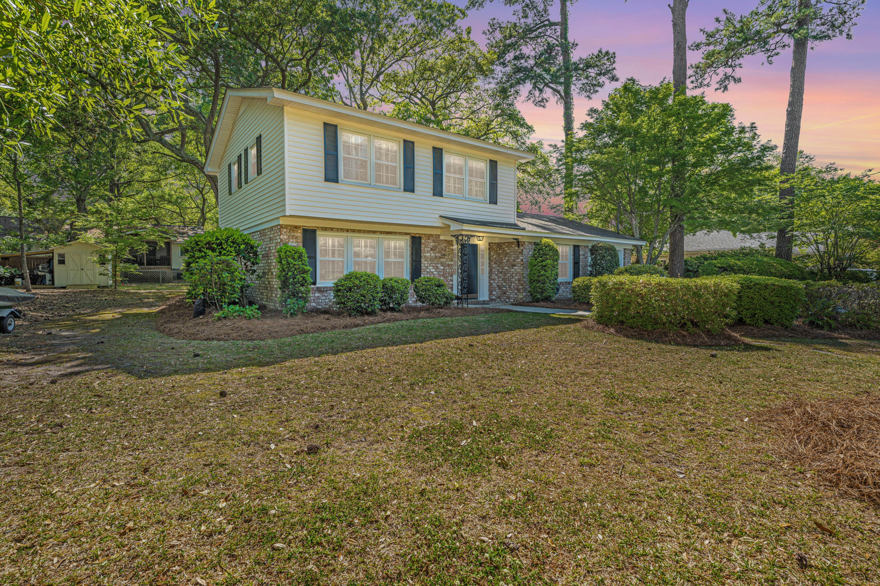 673 Highwood Circle — photo