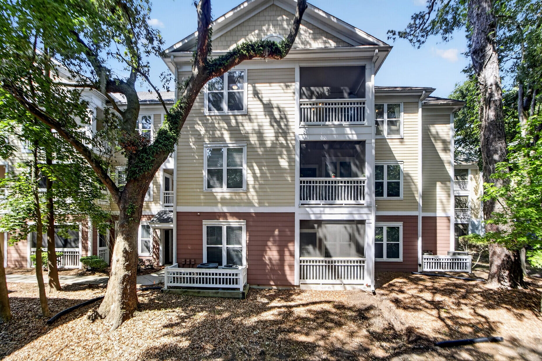 300 Bucksley Lane Unit 302 — photo
