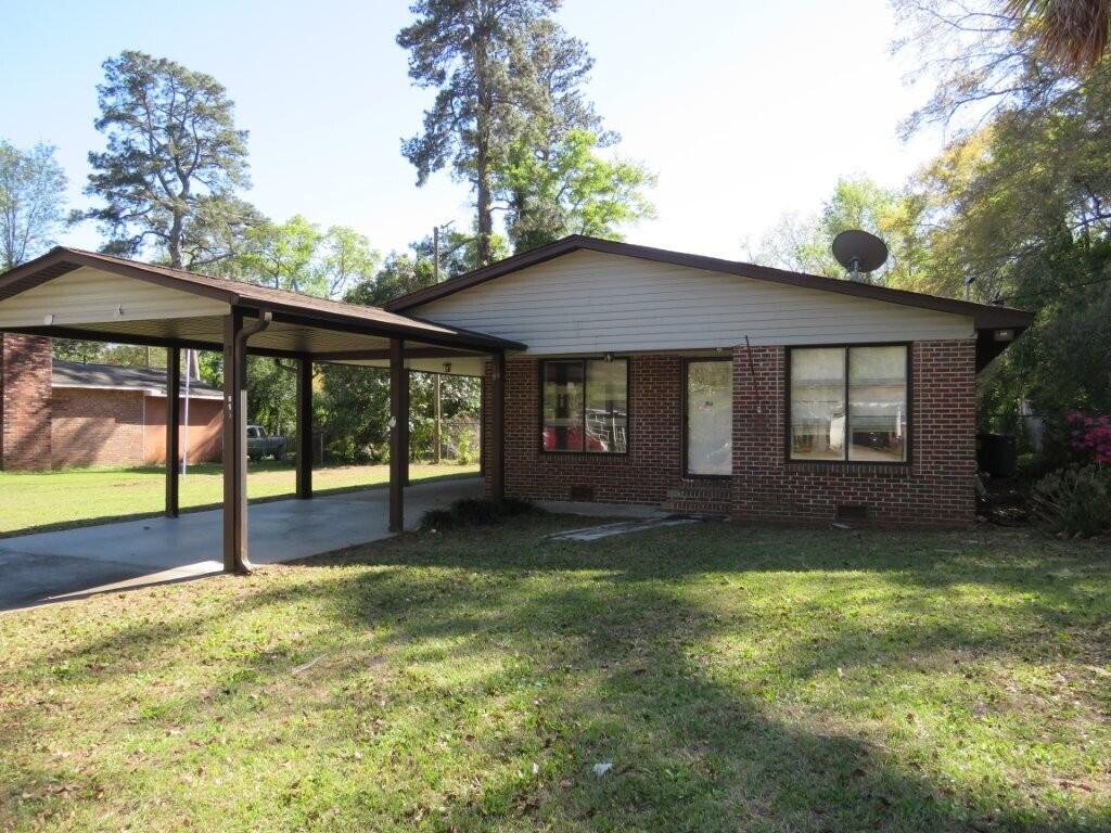 516 Rosewood Drive — photo