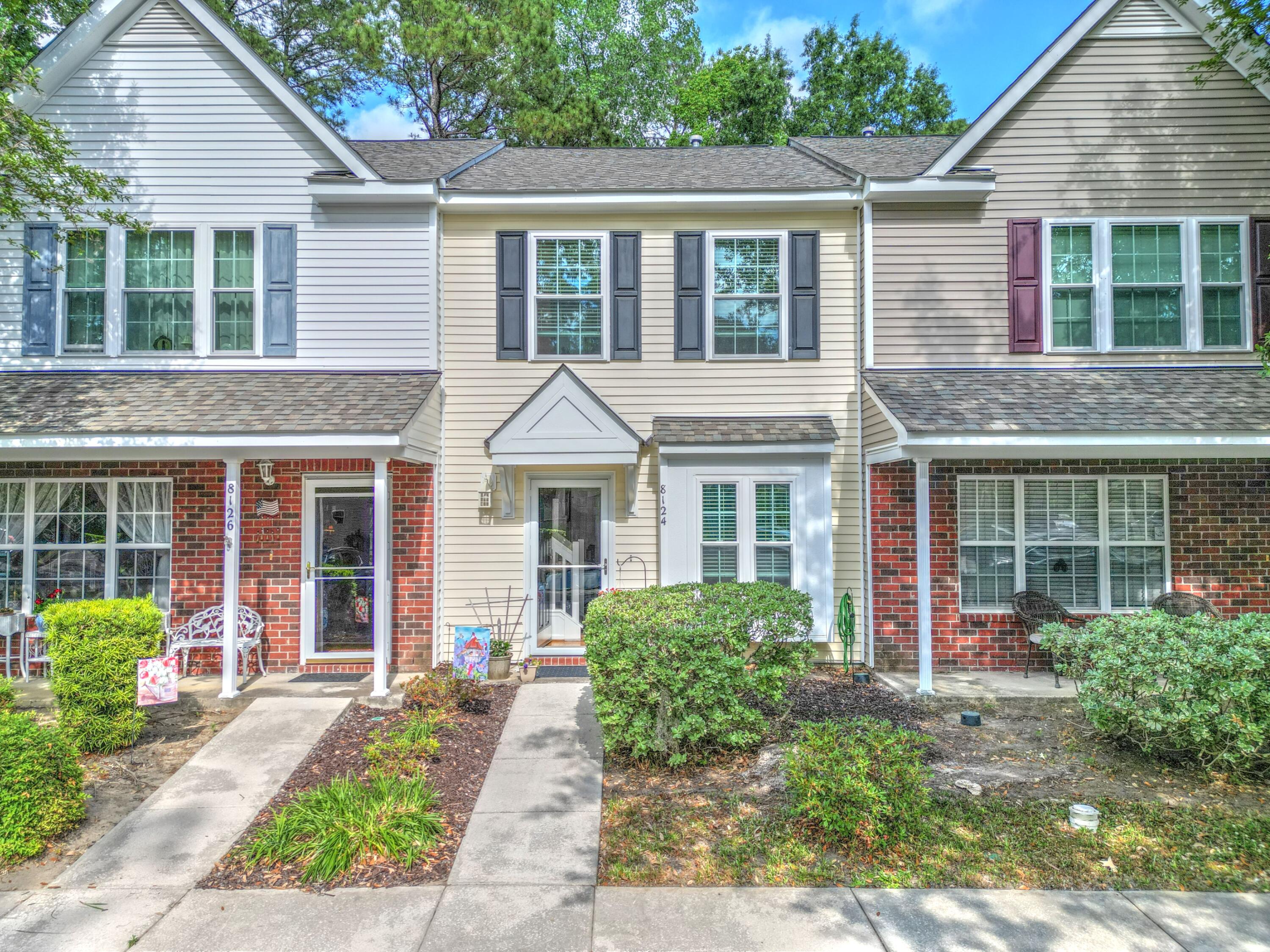 8124 Shadow Oak Drive — photo