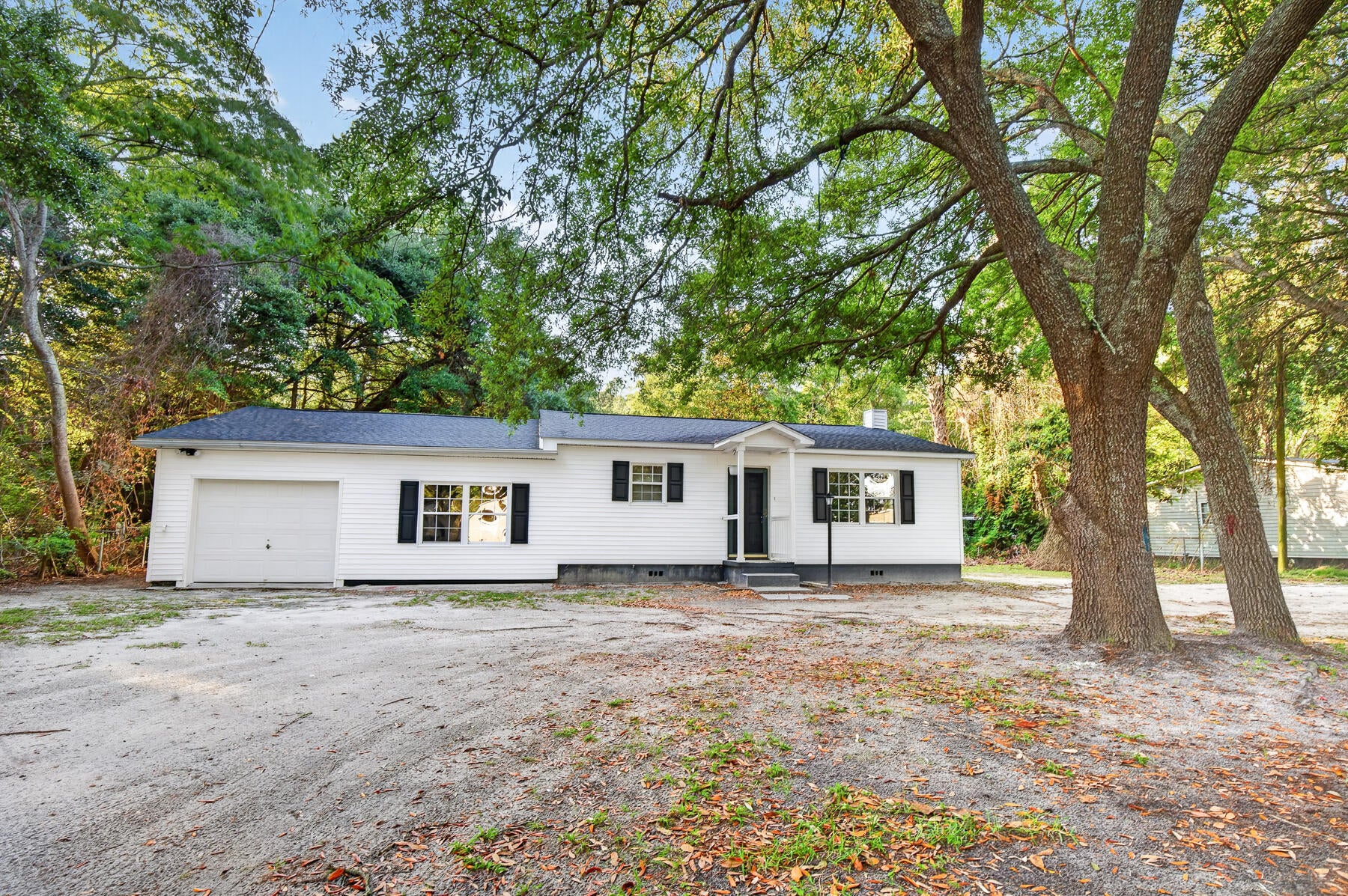 727 Levee Drive — photo
