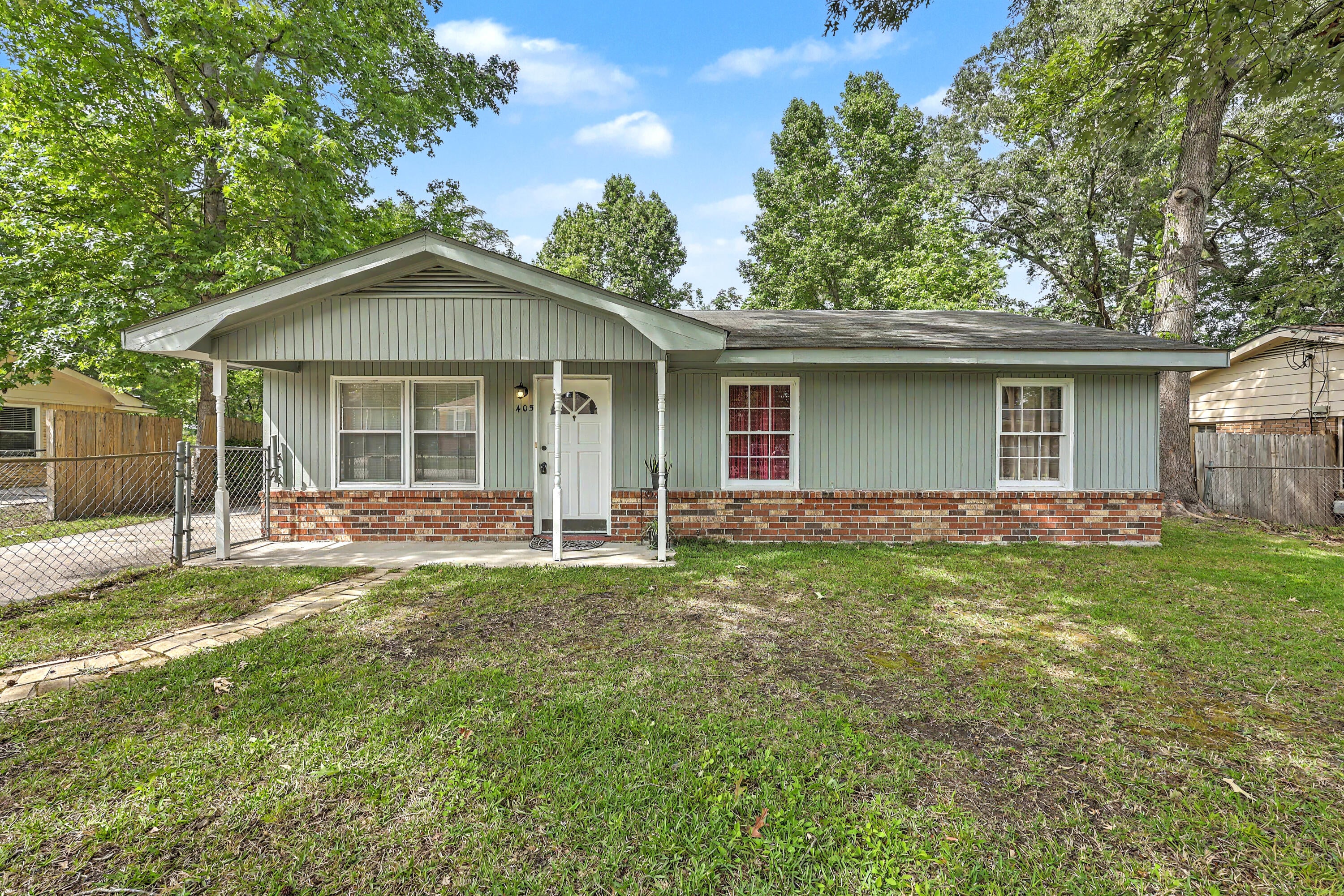 405 Madeline Drive — photo