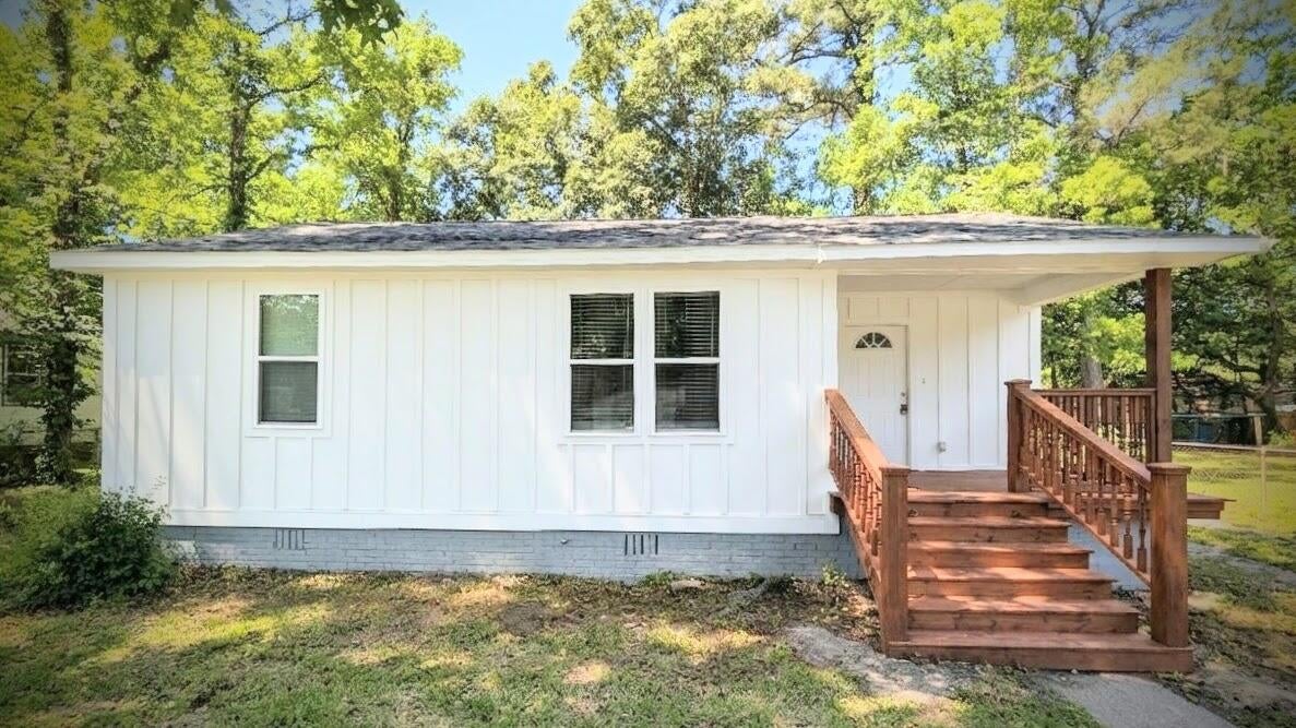 2711 Saratoga Road — photo