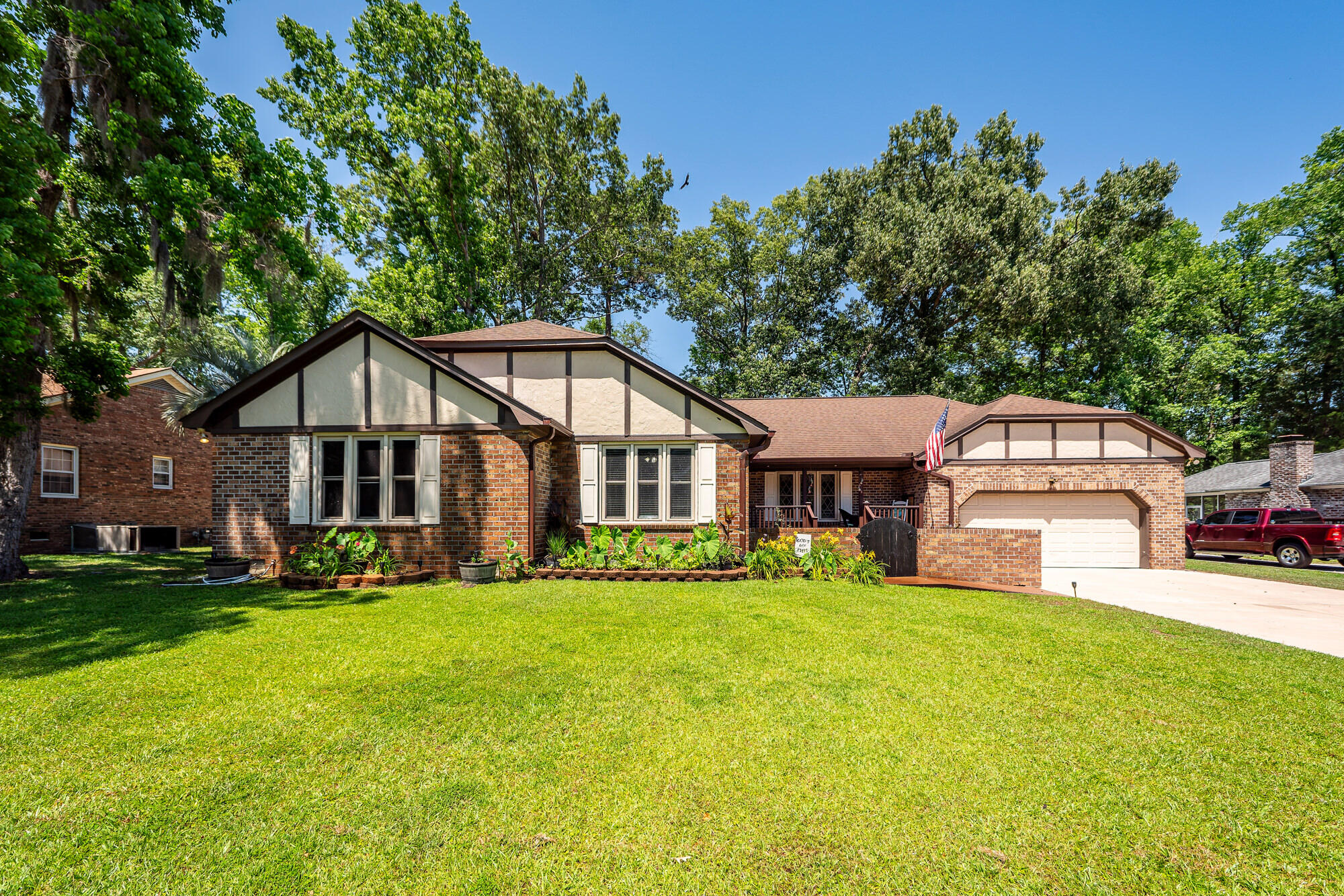 313 Fairington Drive — photo