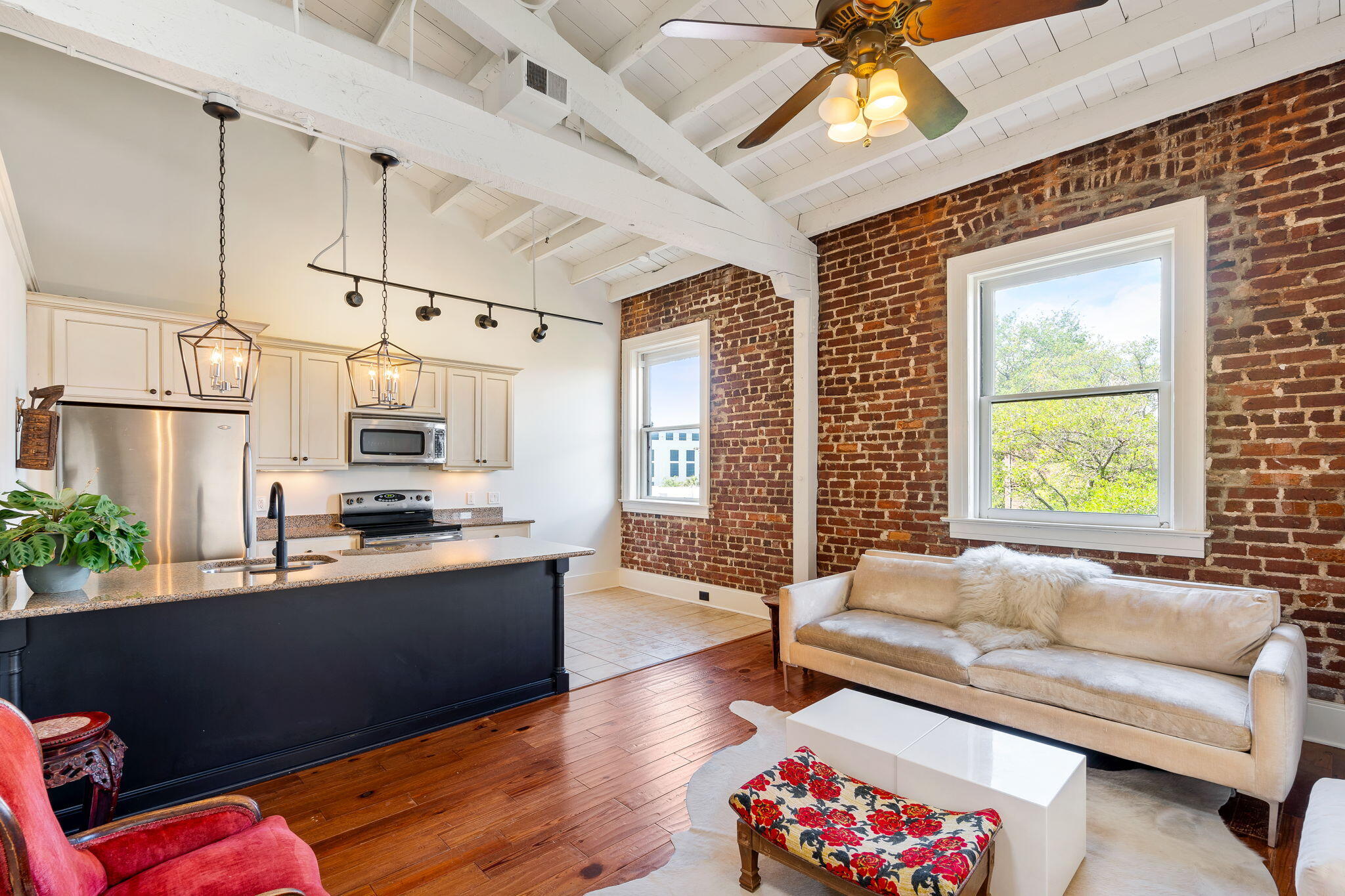 4 Beaufain Street Apt 303 — photo