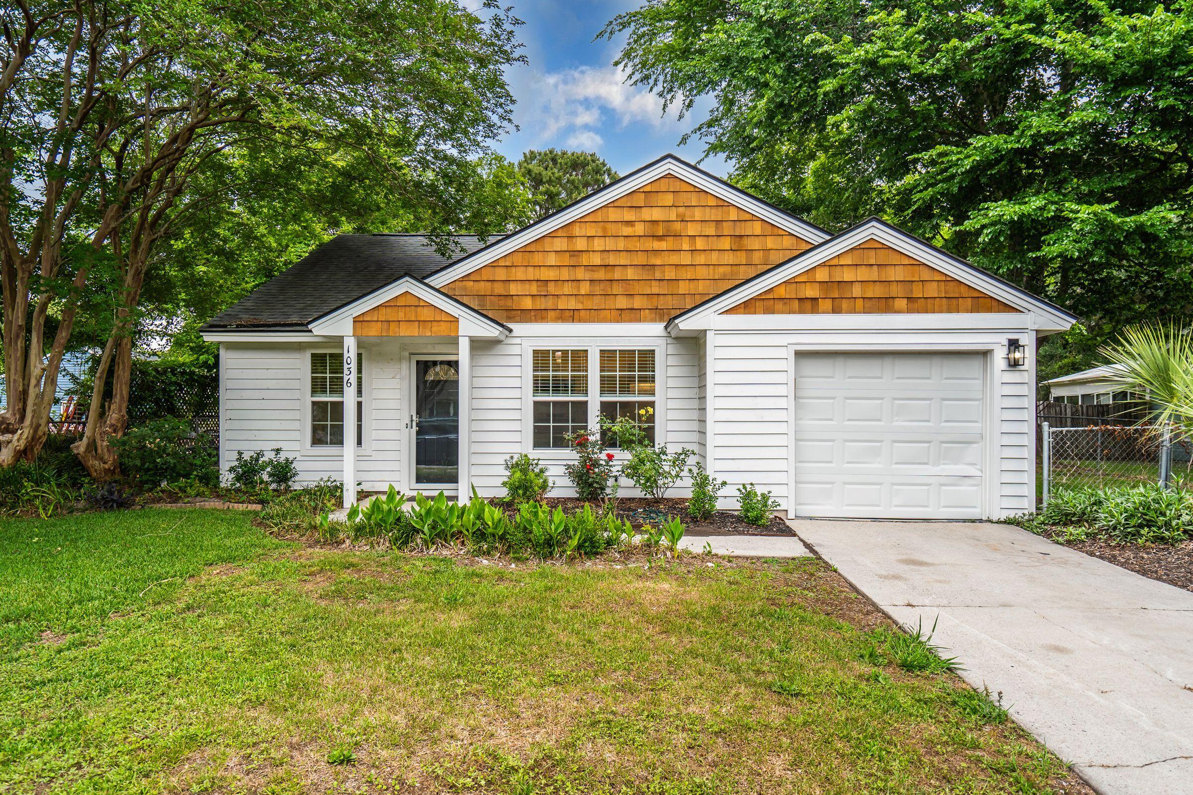 1036 Oakcrest Drive — photo