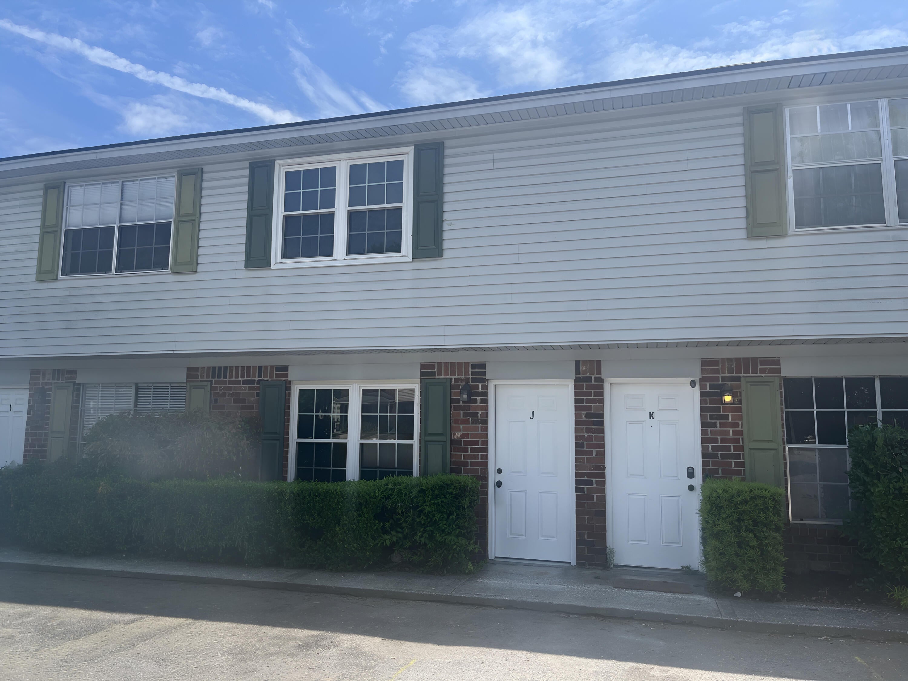 519 Parkdale Drive Apt J — photo