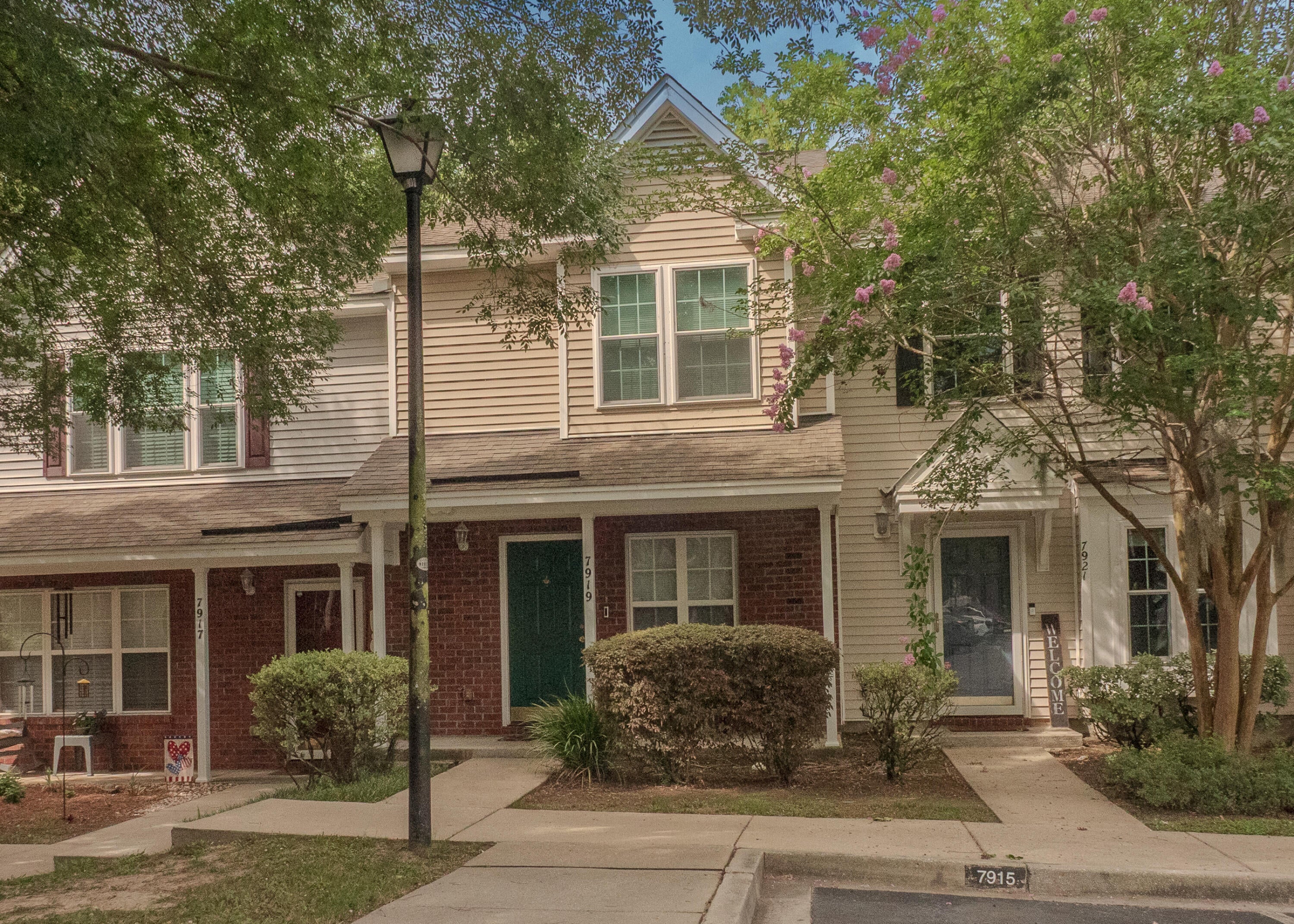 7919 Shadow Oak Drive — photo