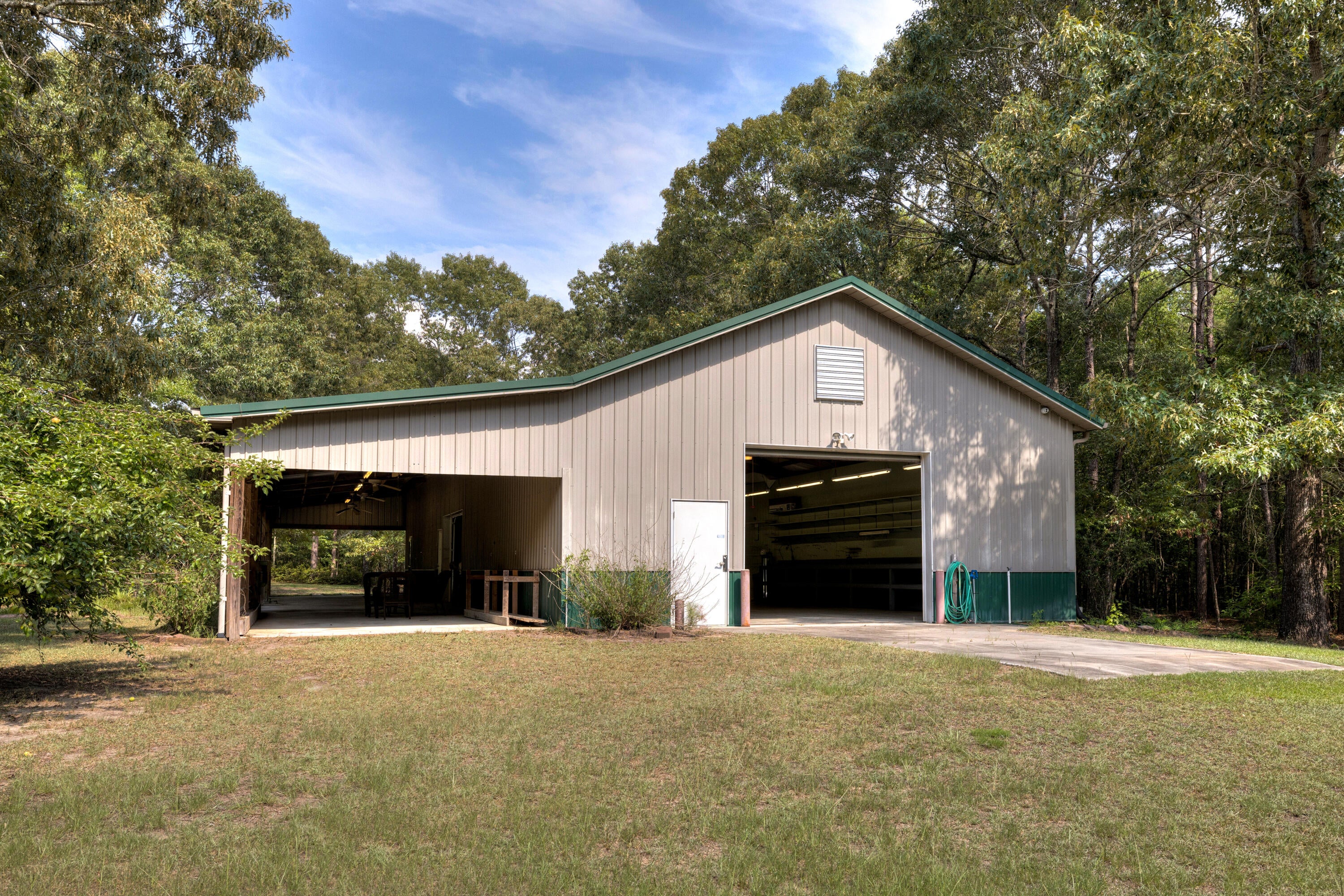 2551 Patriot Road — photo