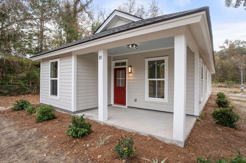2326 Hillside Court — photo